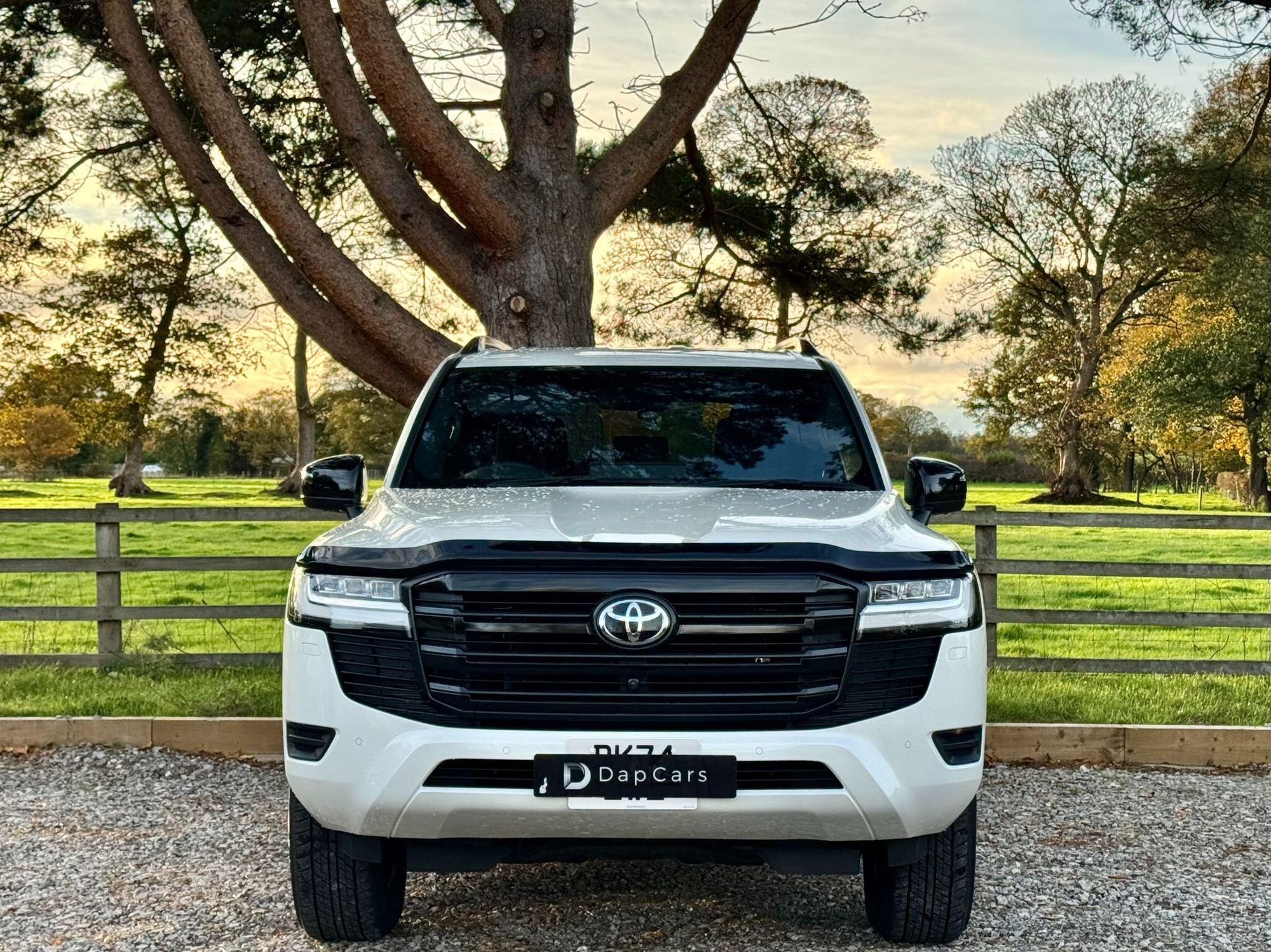 TOYOTA LAND CRUISER DIESEL ESTATE GX Amazon TD 5dr for sale UK - Slide 3