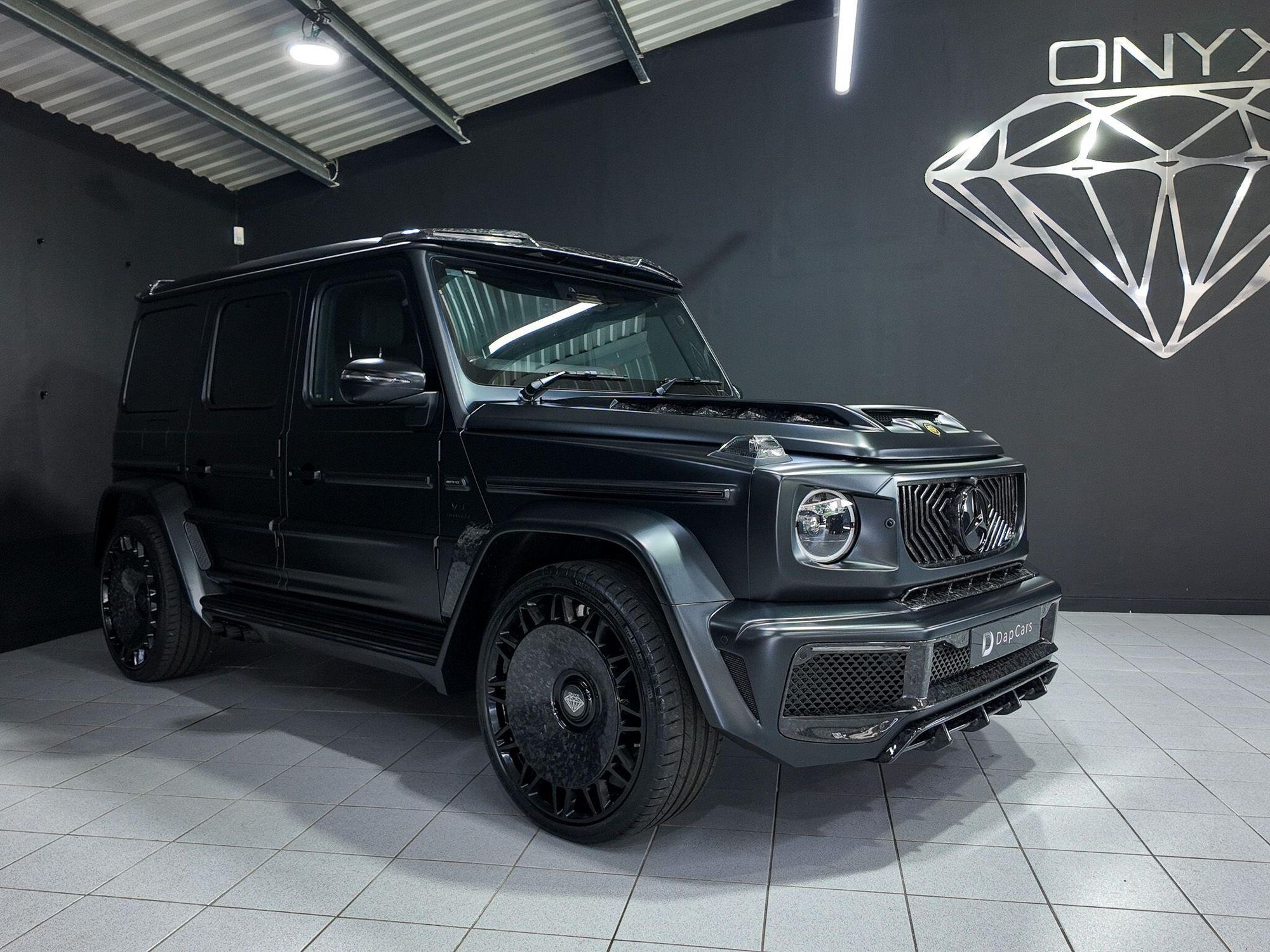 MERCEDES-BENZ G CLASS AMG STATION WAGON SPECIAL EDITIONS G63 Carbon Edition 5dr 9G-Tronic for sale UK - Slide 7