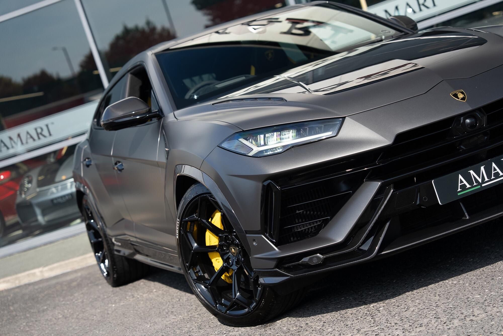 LAMBORGHINI URUS ESTATE 4.0T FSI V8 Performante 5dr Auto for sale UK - Slide 7