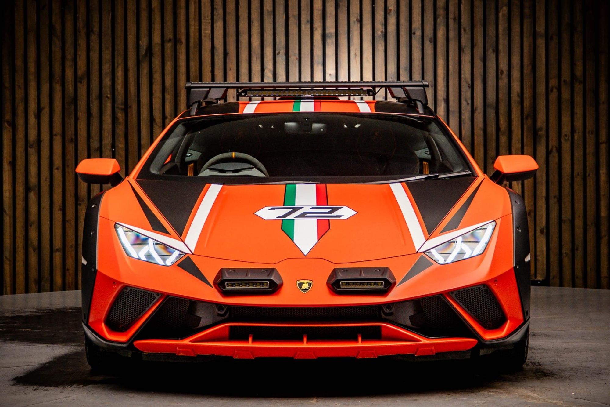 LAMBORGHINI HURACAN EVO COUPE 5.2 V10 610 Sterrato 2dr Auto AWD for sale UK - Slide 5