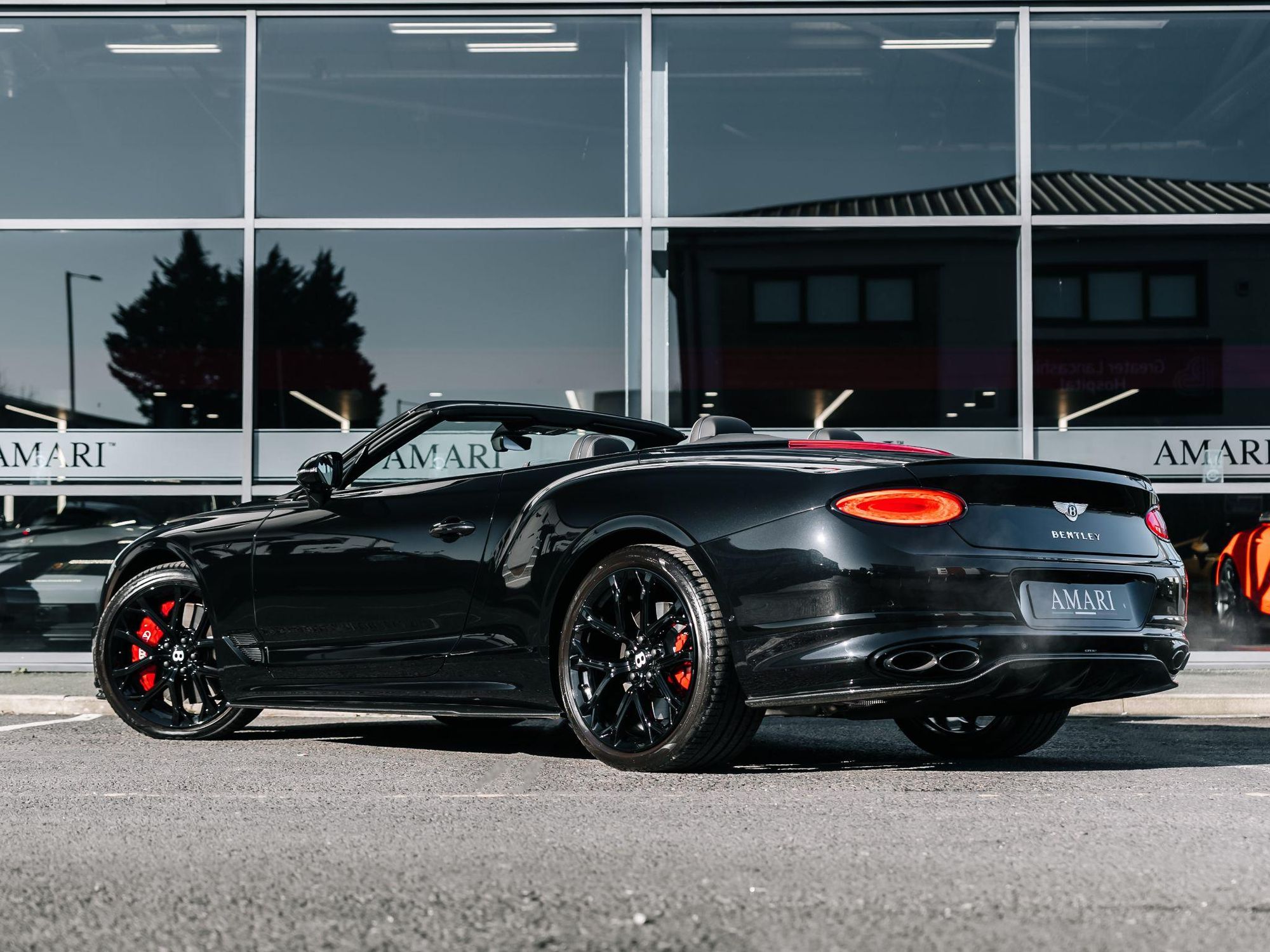 BENTLEY CONTINENTAL GTC CONVERTIBLE 4.0 V8 S 2dr Auto for sale UK - Slide 4