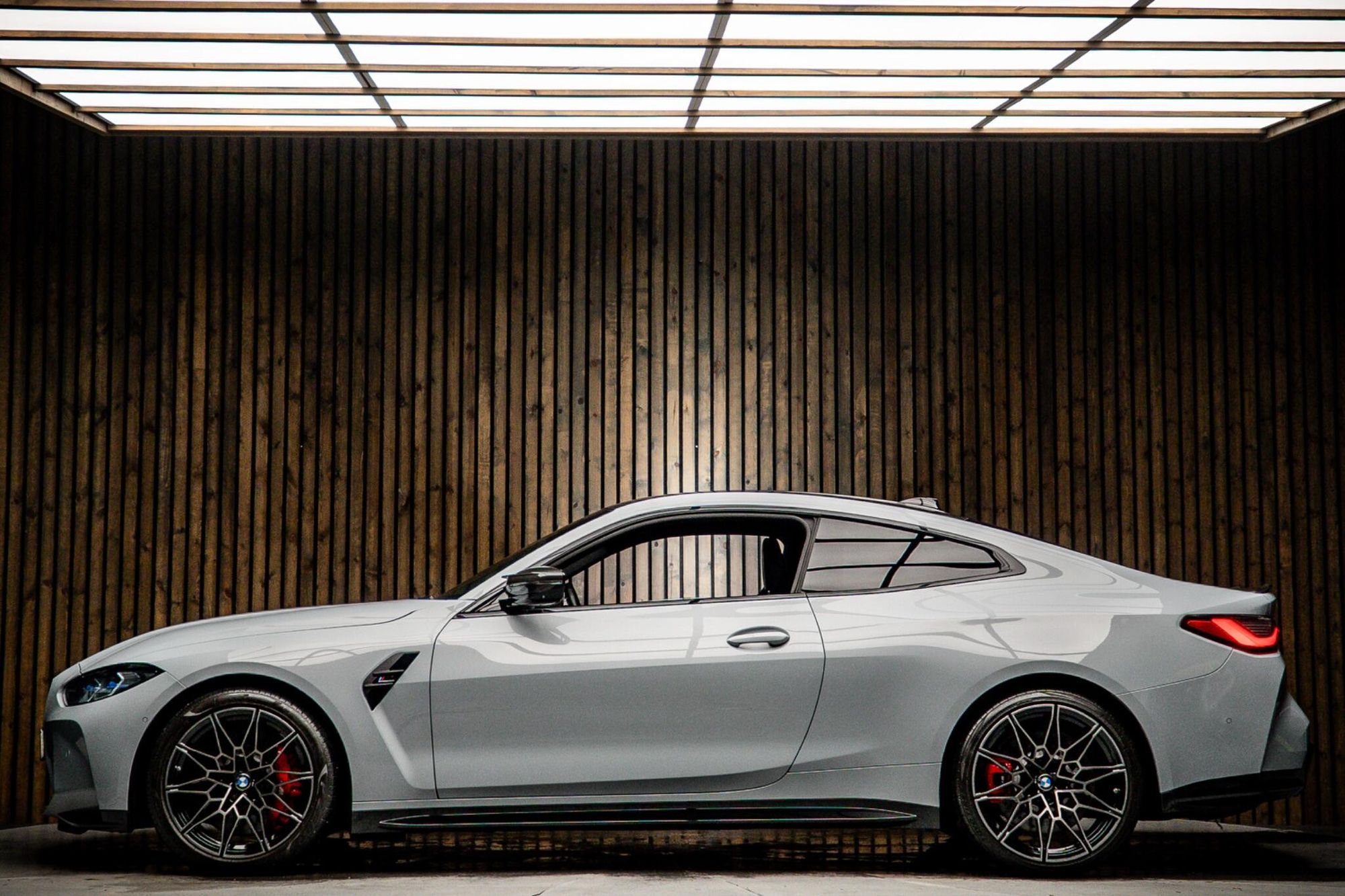 BMW M4 Coupe 3.0 Competition M xDrive 530 Steptronic 2 Door Auto for sale UK - Slide 7