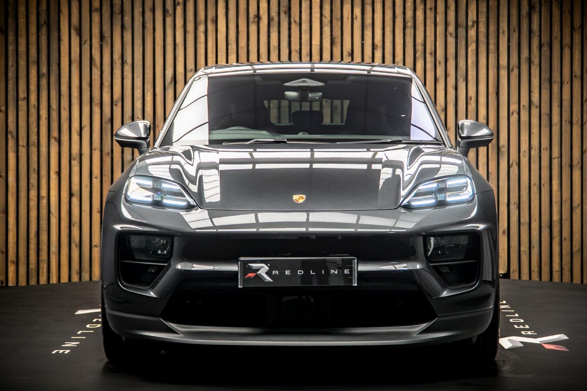 PORSCHE MACAN ELECTRIC ESTATE 380kW 4S 100kWh 5dr Auto for sale UK - Slide 5