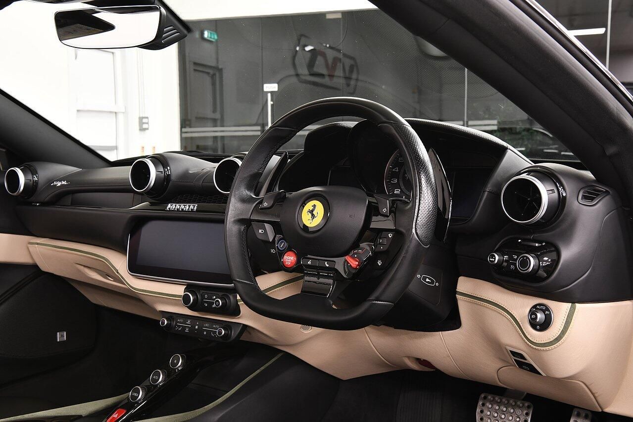 FERRARI PORTOFINO CONVERTIBLE GT 2dr Auto for sale UK - Slide 5