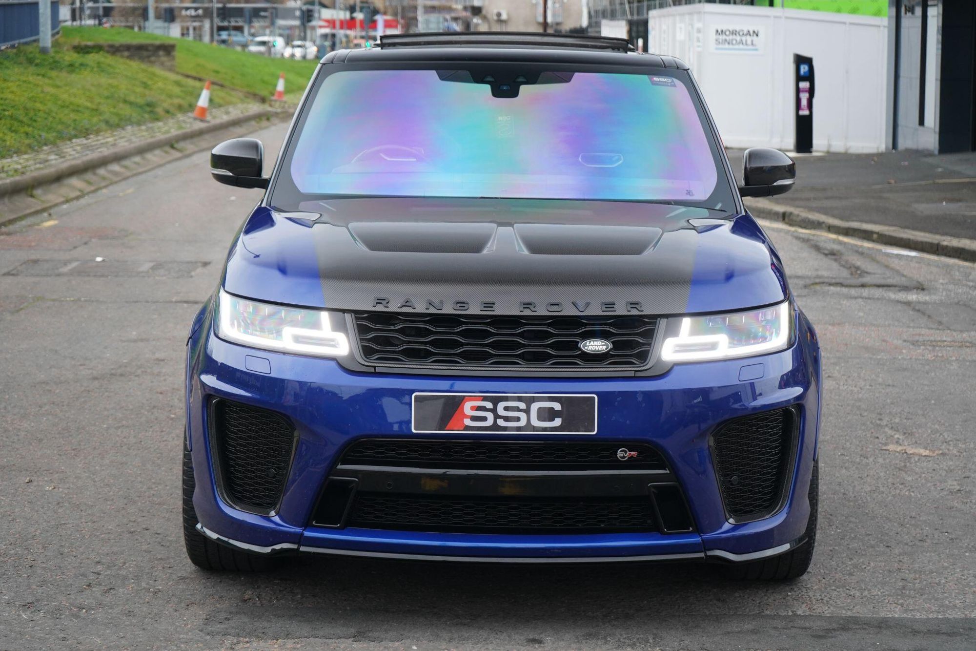 LAND ROVER RANGE ROVER SPORT ESTATE 5.0 V8 S/C 575 SVR 5dr Auto for sale UK - Slide 6