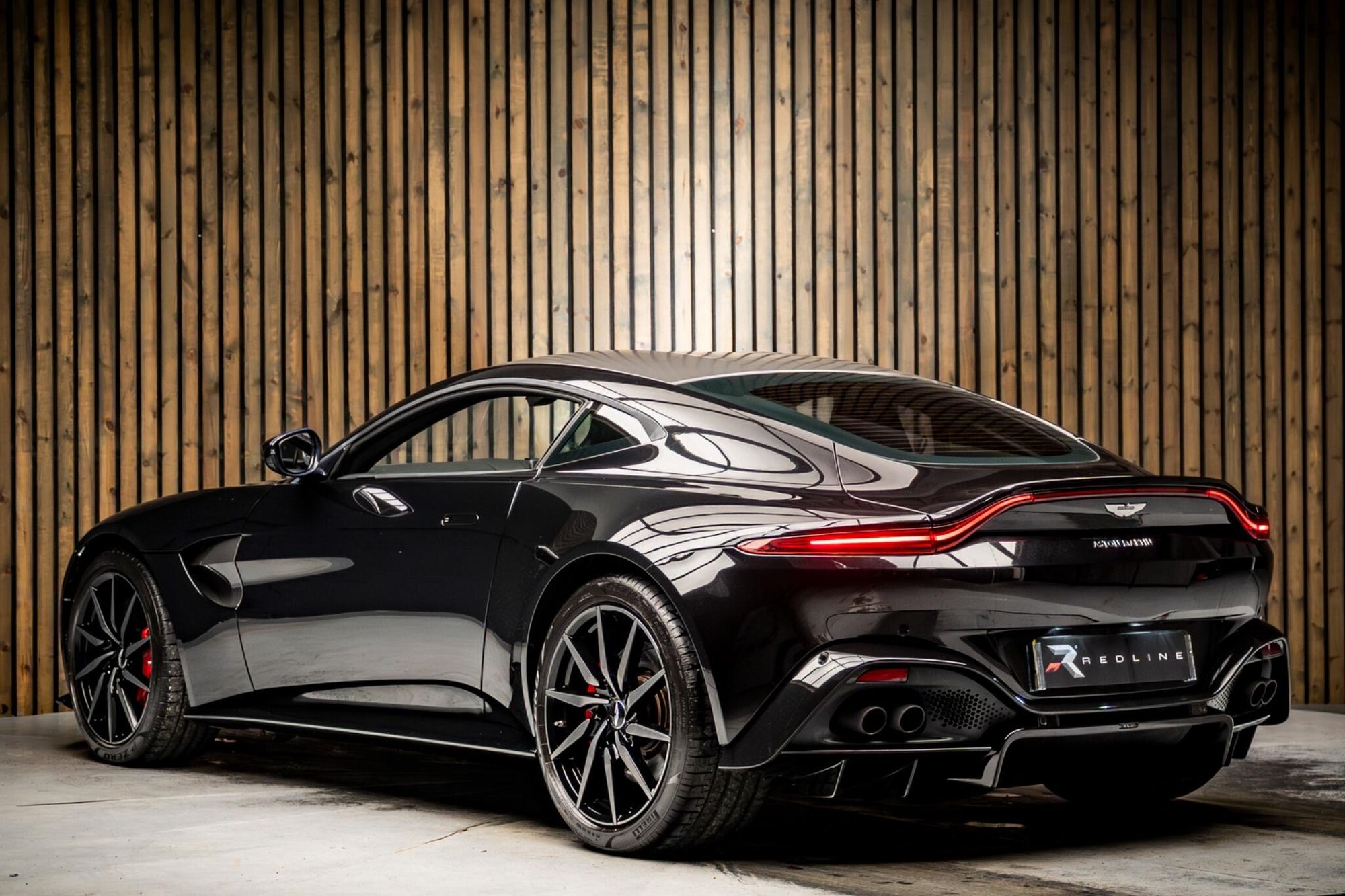 ASTON MARTIN VANTAGE V8 COUPE 2dr ZF 8 Speed Auto for sale UK - Slide 3