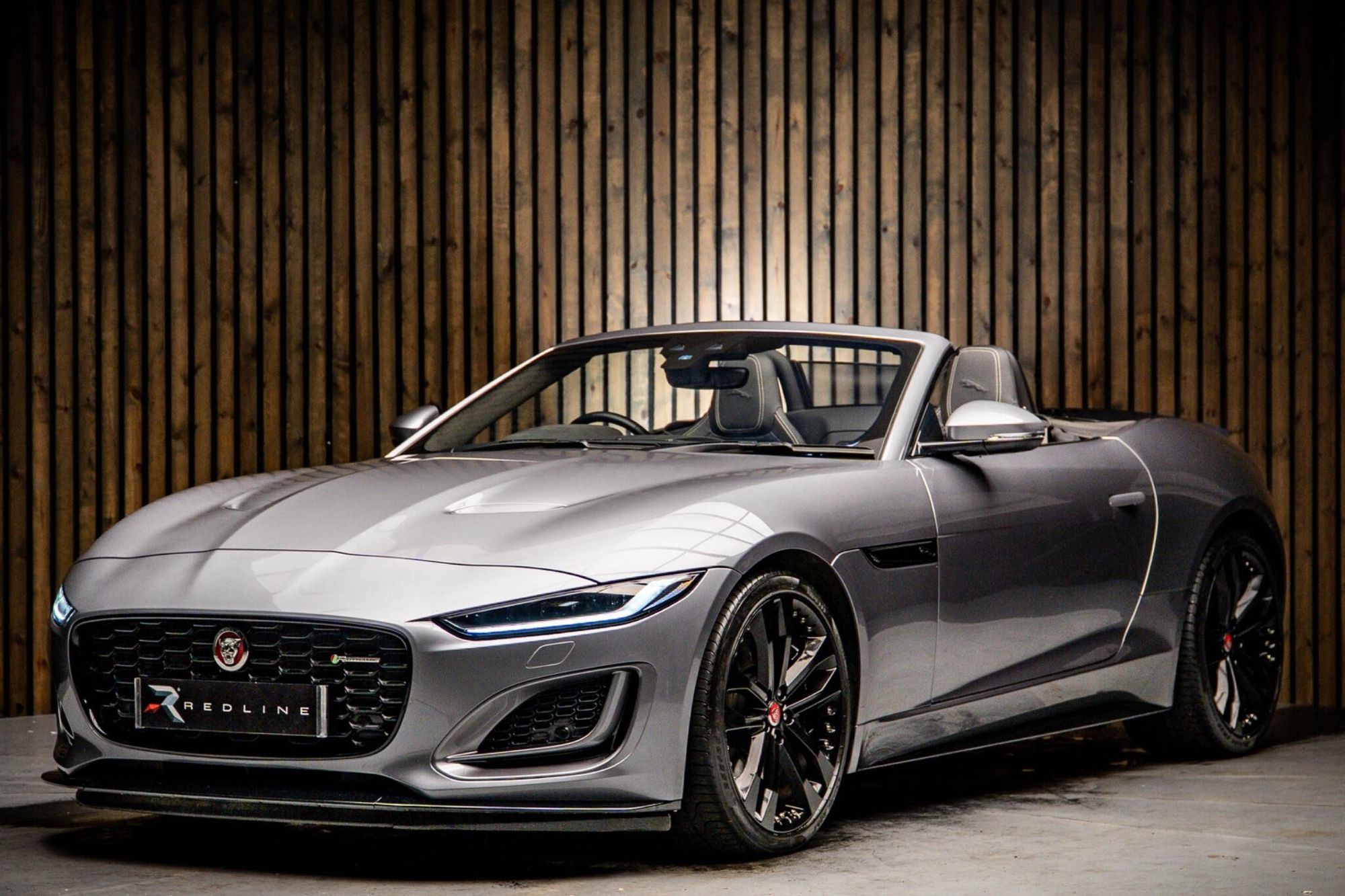 JAGUAR F-TYPE CONVERTIBLE 5.0 P450 Supercharged V8 R-Dynamic Black 2dr Auto for sale UK - Slide 8