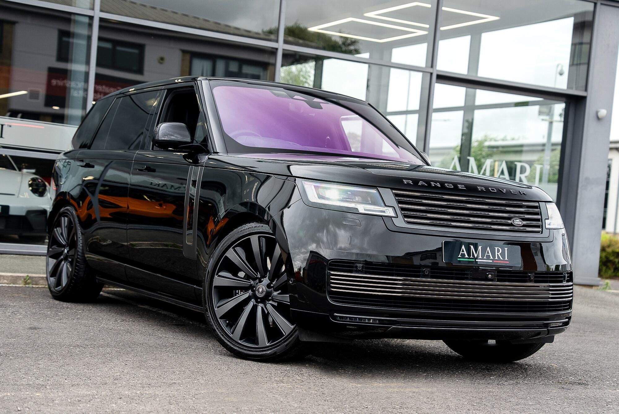 LAND ROVER RANGE ROVER ESTATE 4.4 P530 V8 SV LWB 4dr Auto for sale UK - Slide 10