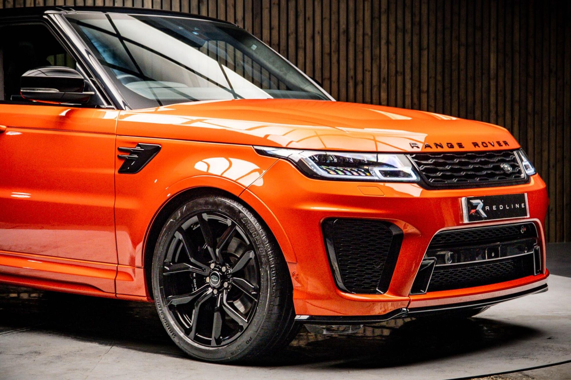 LAND ROVER RANGE ROVER SPORT ESTATE 5.0 P575 S/C SVR 5dr Auto for sale UK - Slide 10