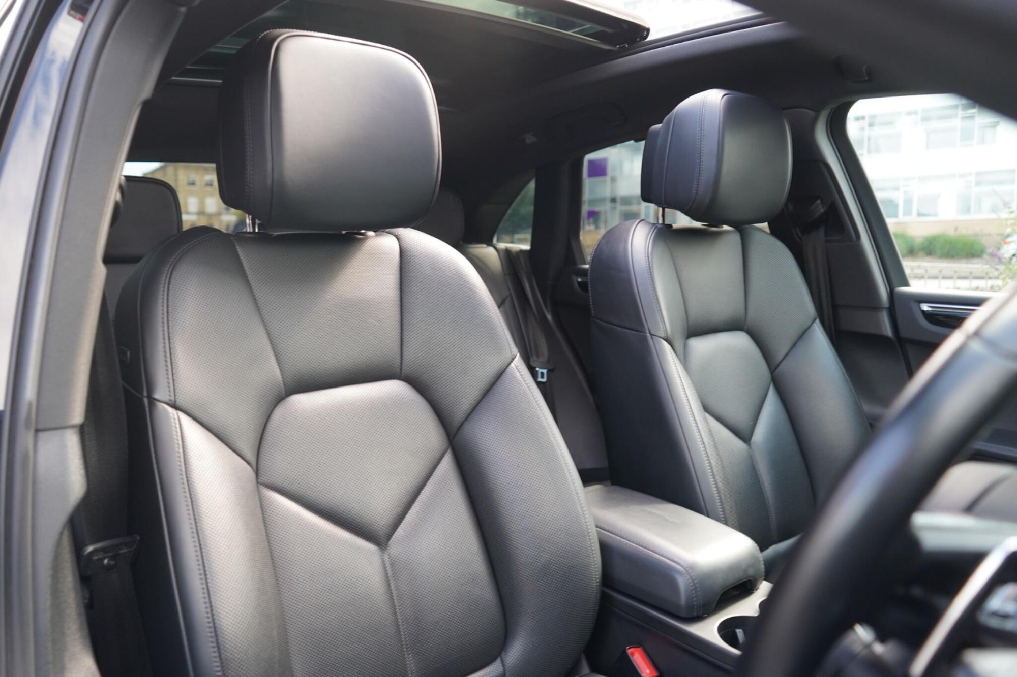 PORSCHE MACAN ESTATE S 5dr PDK for sale UK - Slide 3