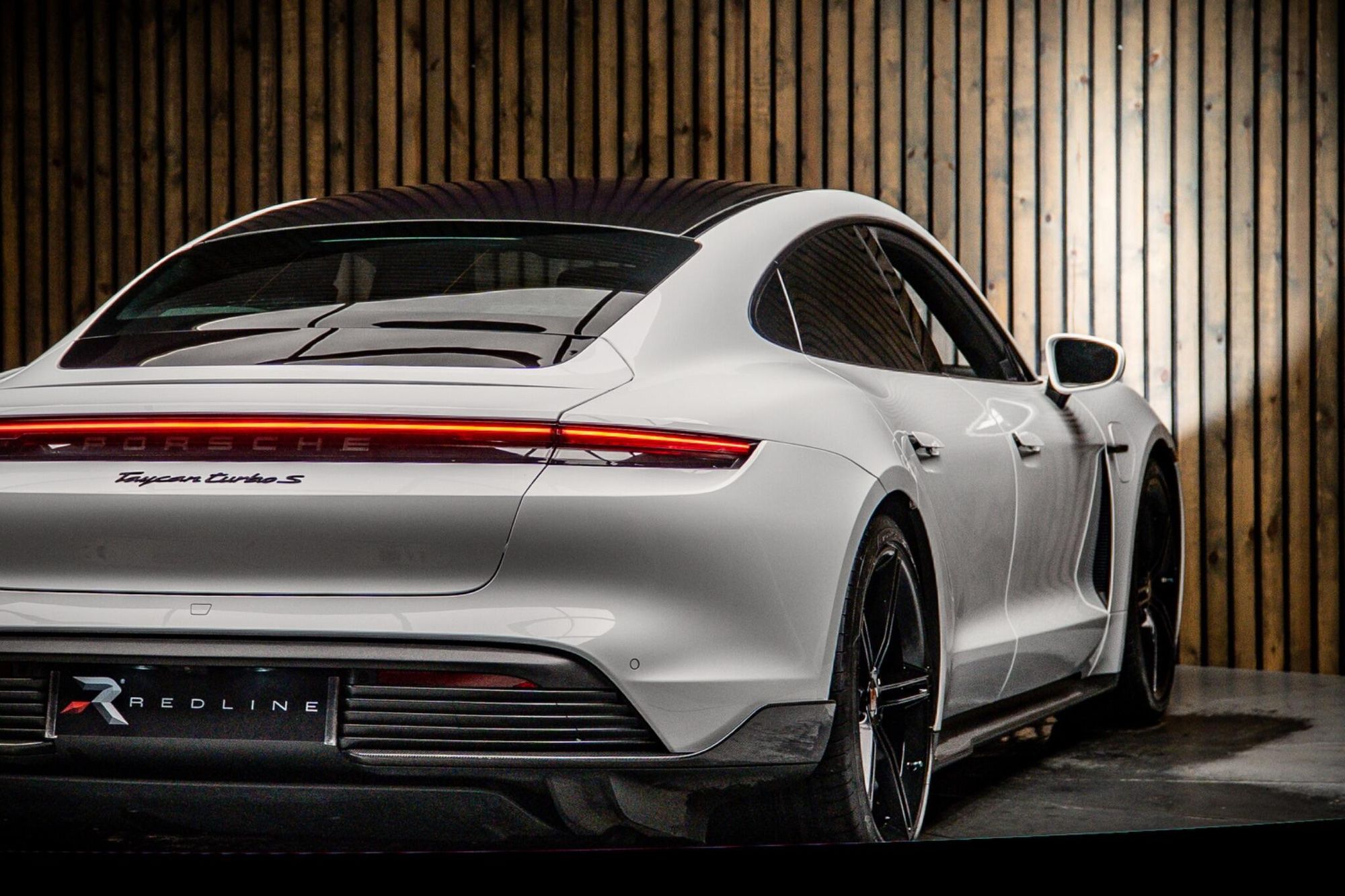 PORSCHE TAYCAN SALOON 560kW Turbo S 93kWh 4dr Auto for sale UK - Slide 4