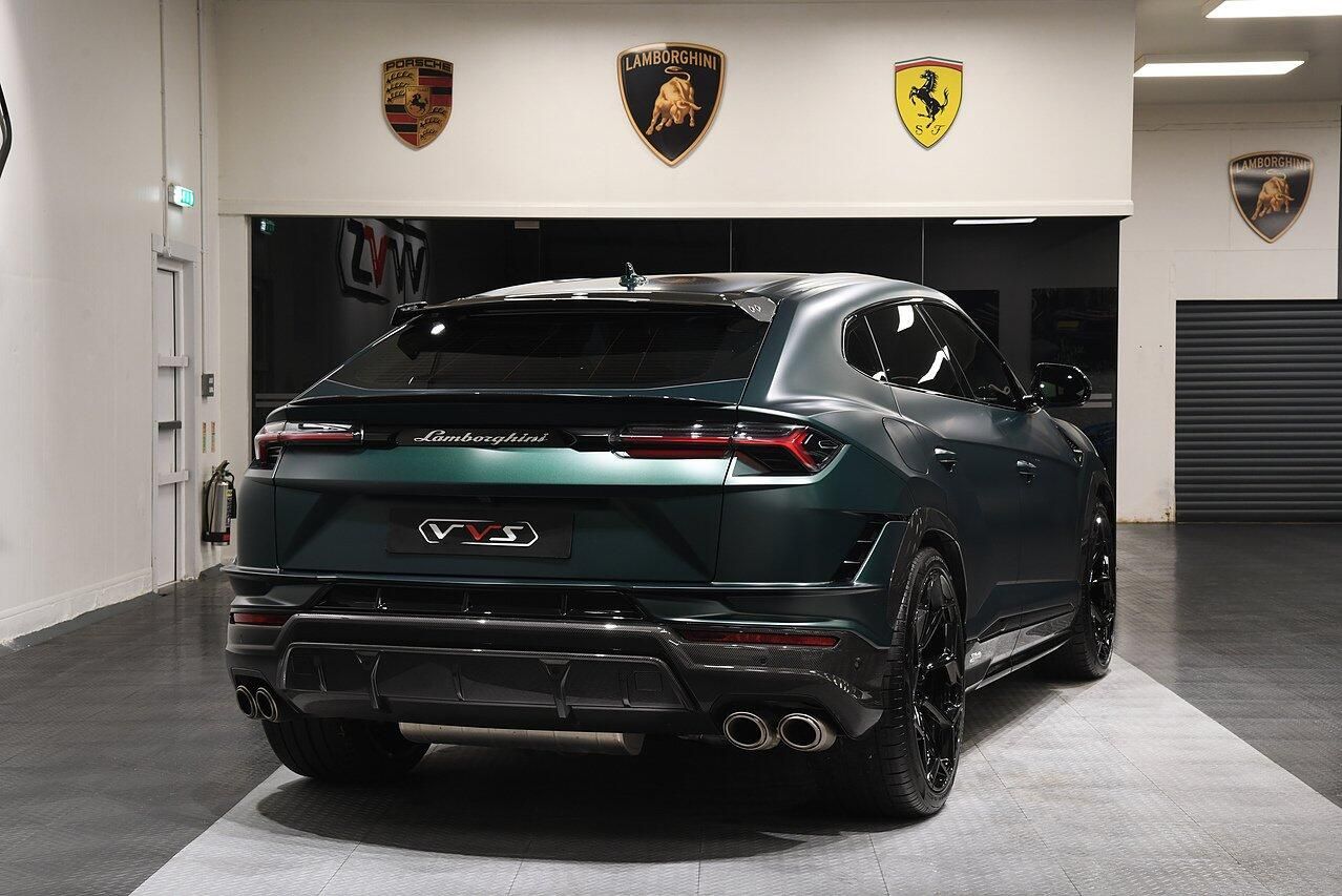 LAMBORGHINI URUS ESTATE 4.0T FSI V8 Performante 5dr Auto for sale UK - Slide 3