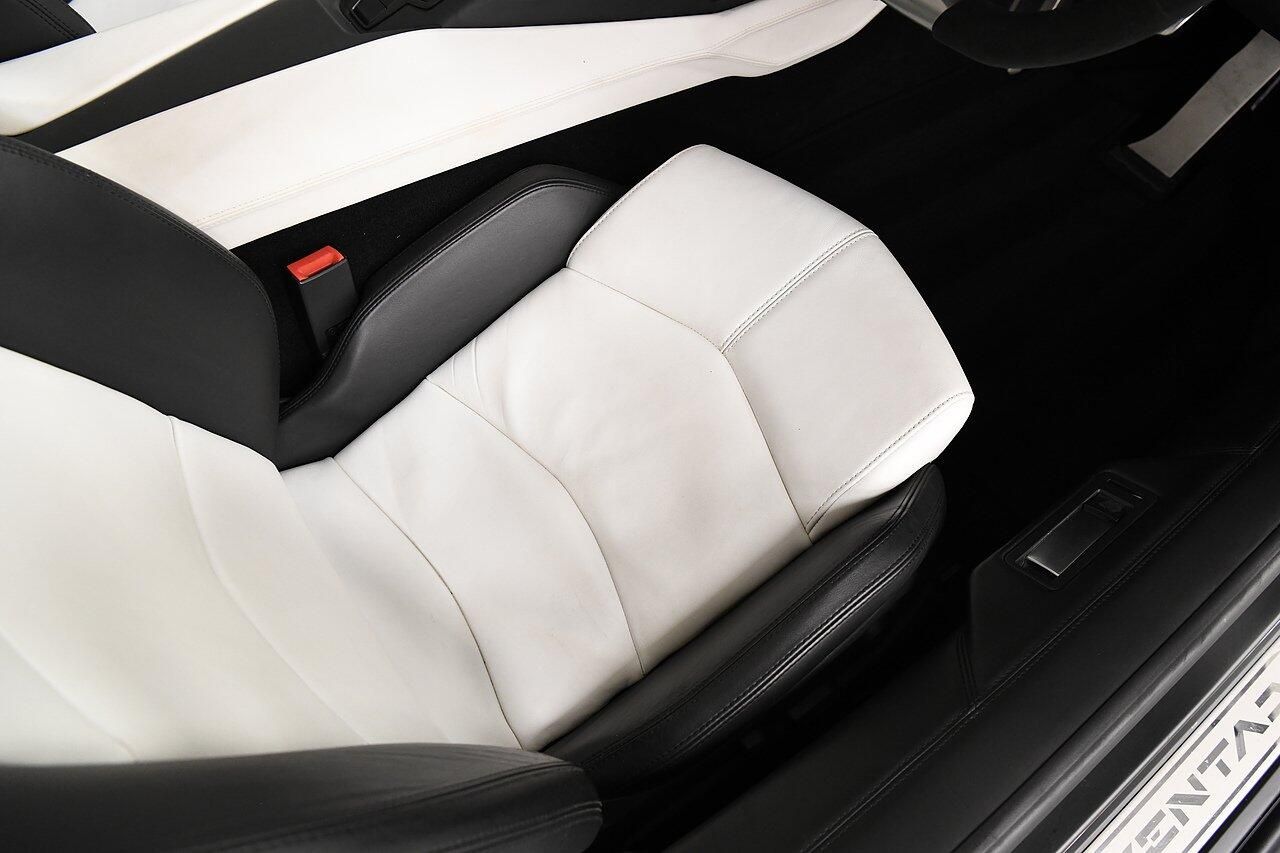 LAMBORGHINI AVENTADOR ROADSTER LP 700-4 2dr ISR for sale UK - Slide 10