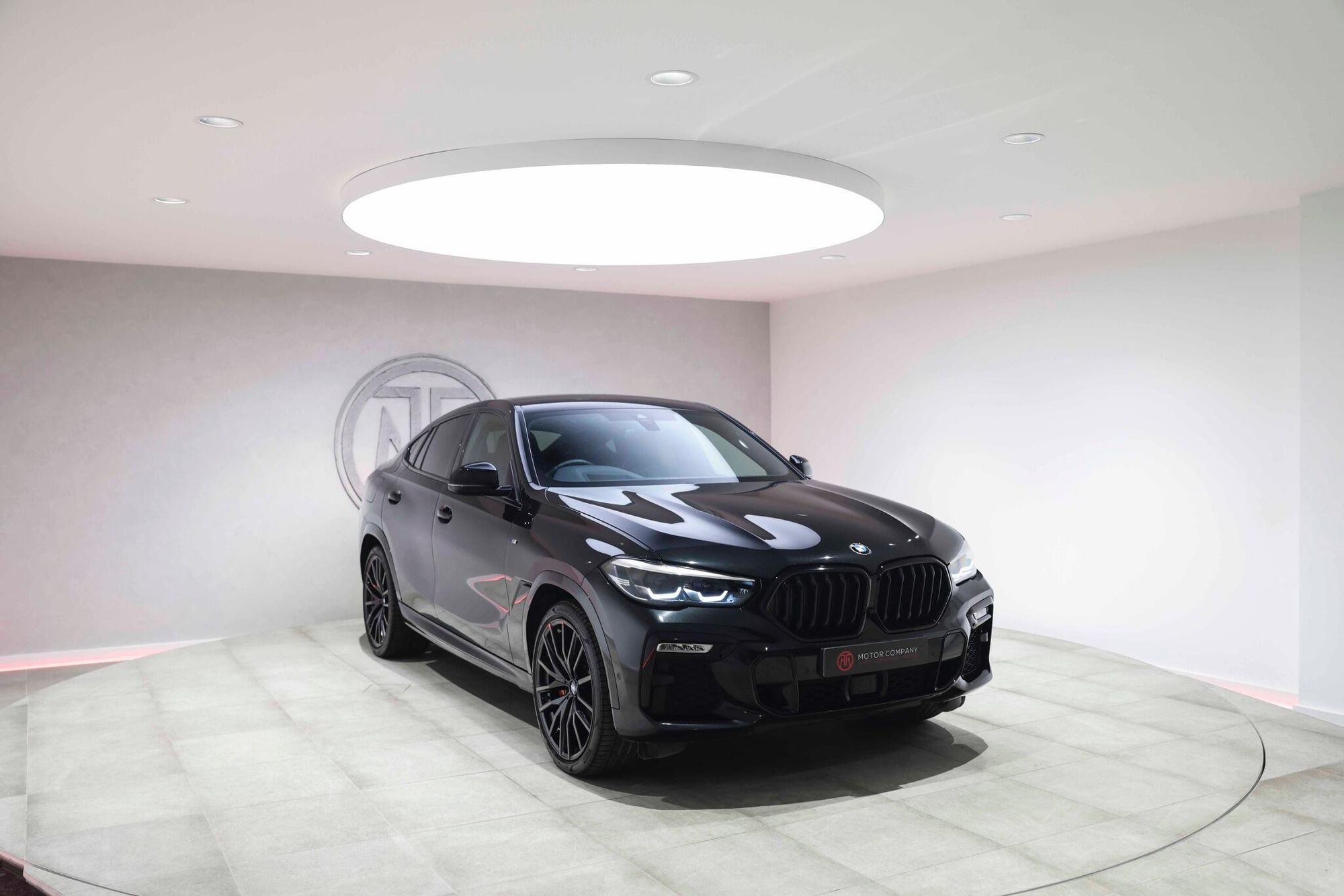 BMW X6 DIESEL ESTATE xDrive30d MHT M Sport 5dr Step Auto for sale UK - Slide 9