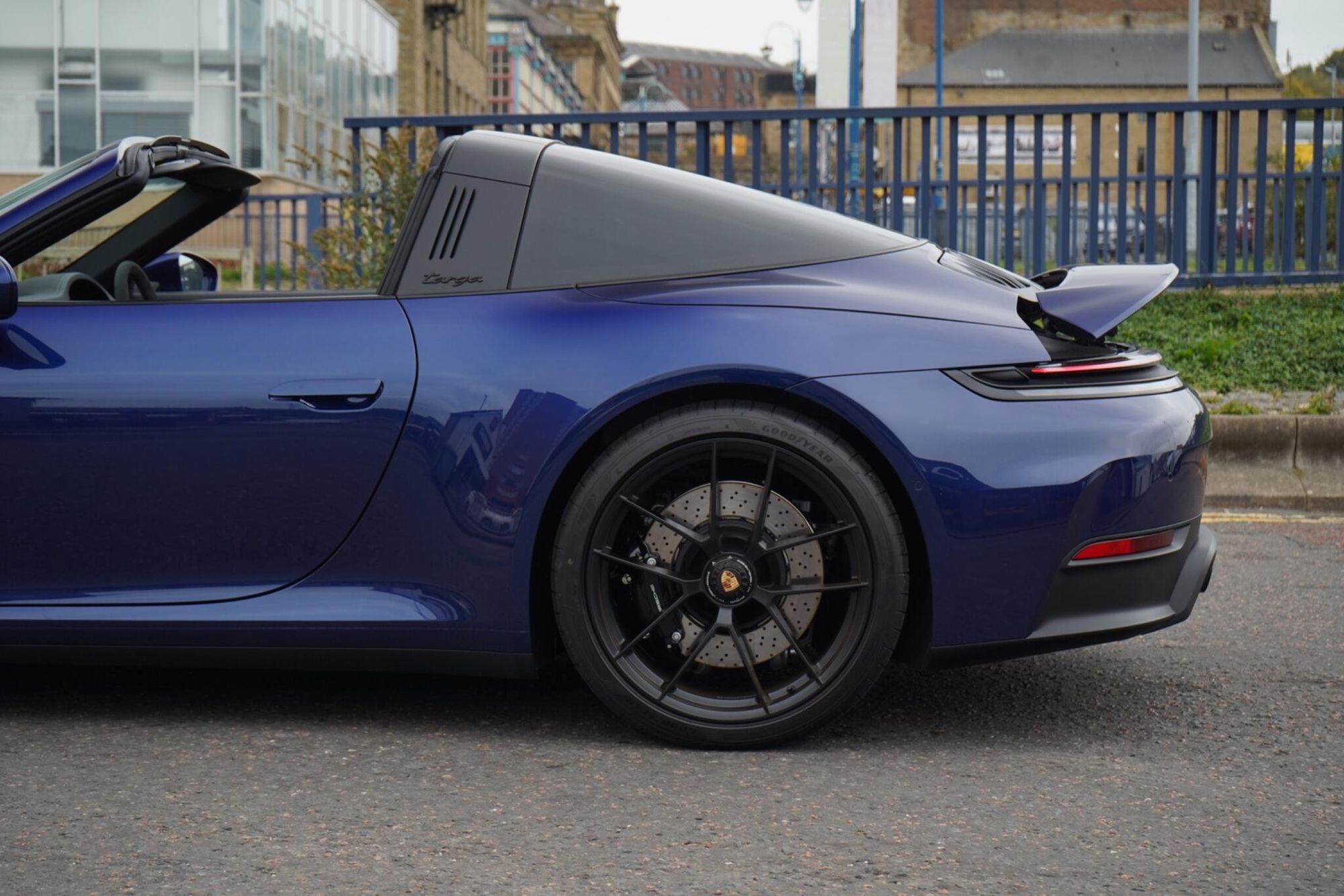 PORSCHE 911 [992] CARRERA 4 CABRIOLET GTS t-Hybrid 2dr PDK for sale UK - Slide 10