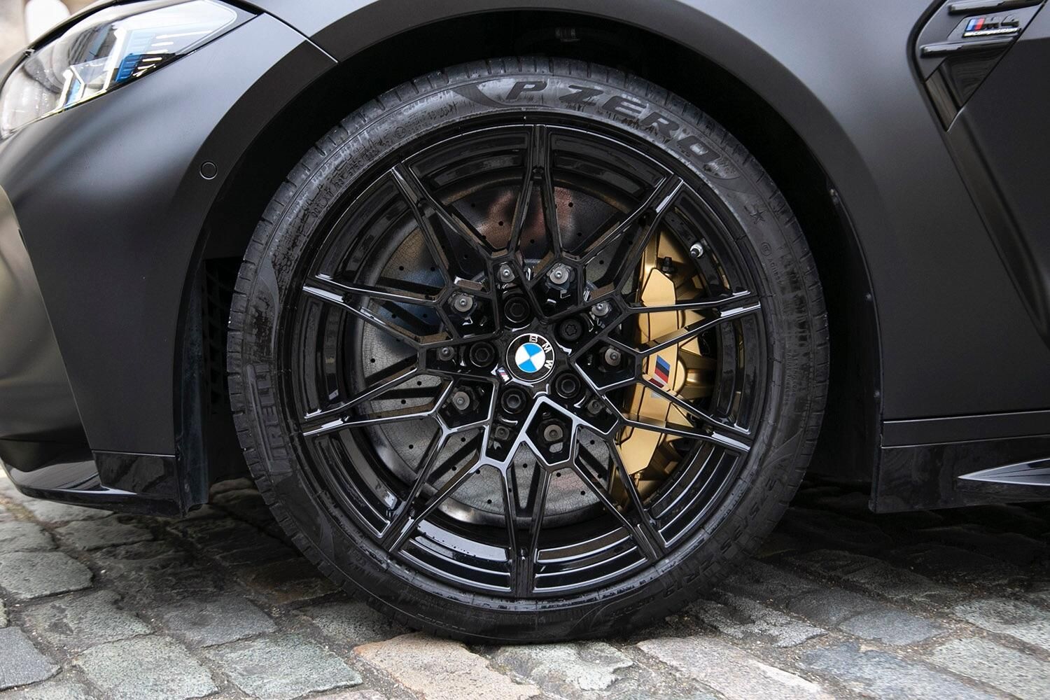 BMW M4 CONVERTIBLE M4 xDrive 530 Competition M 2dr Step Auto for sale UK - Slide 10