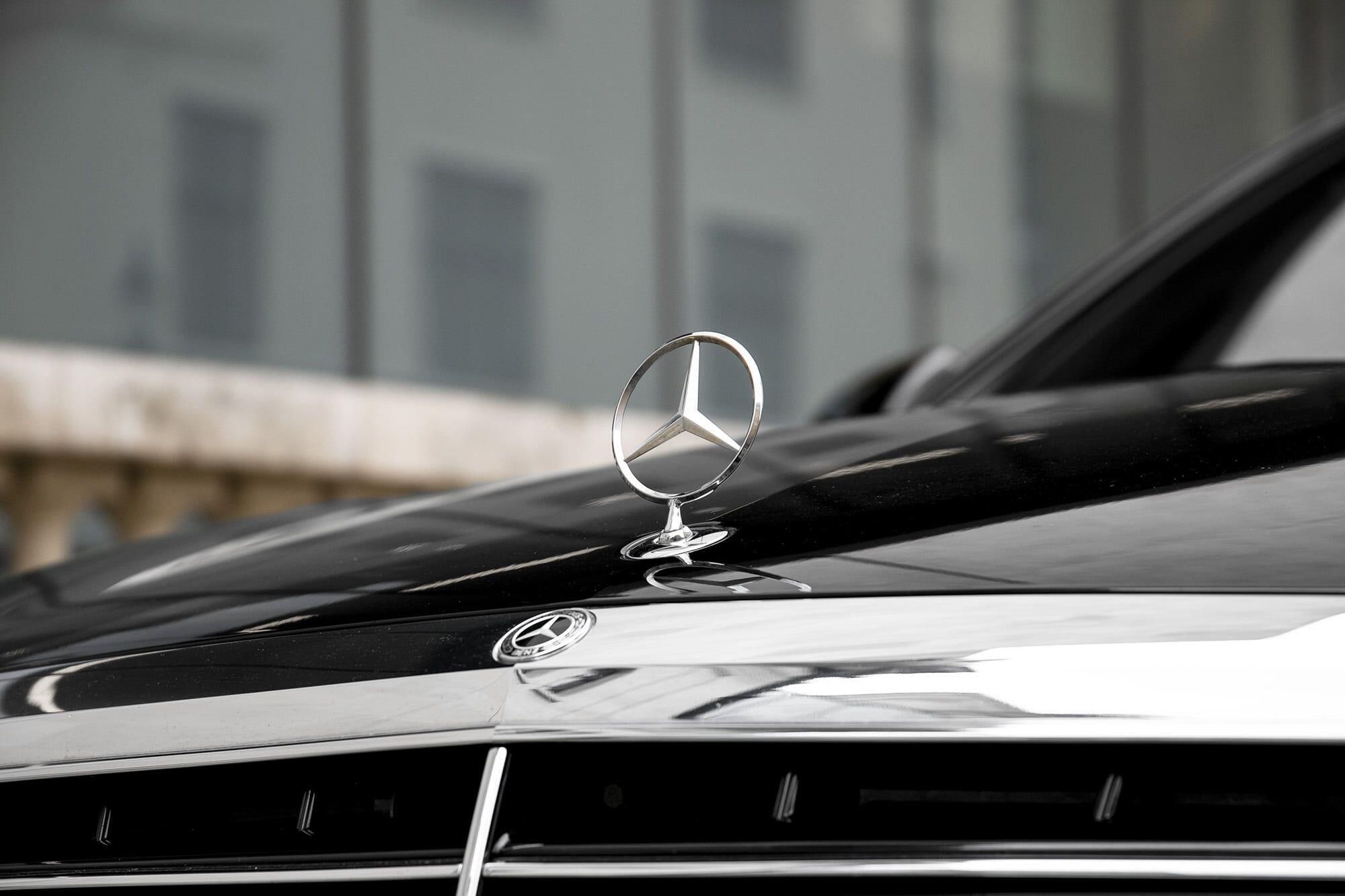 MERCEDES-BENZ S CLASS SALOON S500L AMG Line Premium Plus 4dr 9G-Tronic for sale UK - Slide 4