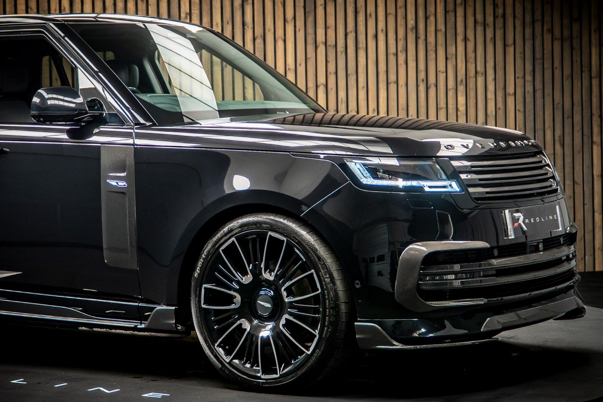 LAND ROVER RANGE ROVER DIESEL ESTATE 3.0 D350 Autobiography 4dr Auto for sale UK - Slide 10