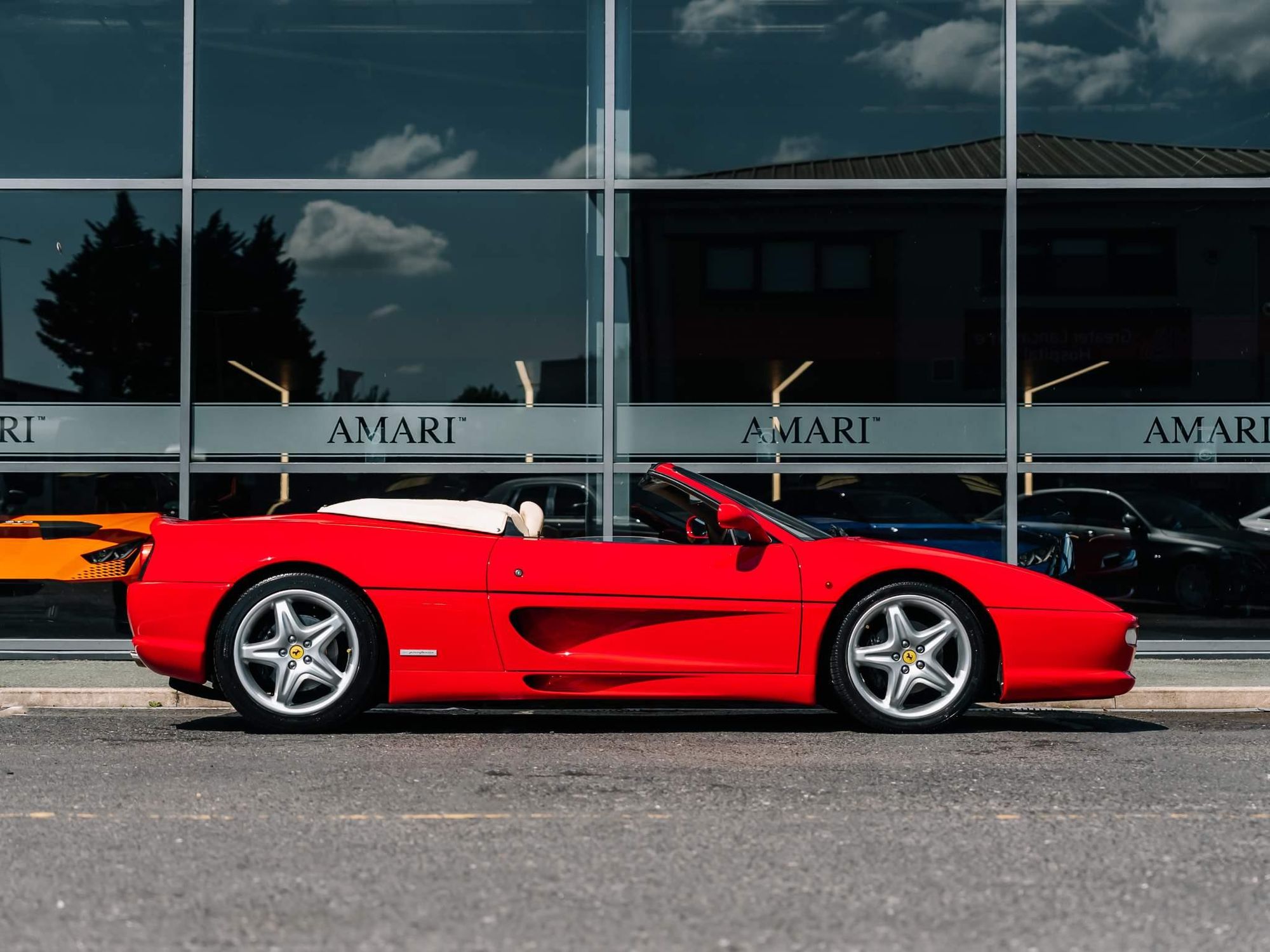 FERRARI F355 CONVERTIBLE Spider 2dr for sale UK - Slide 4