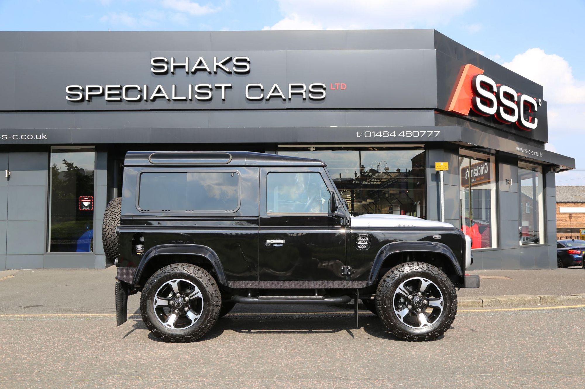 LAND ROVER DEFENDER 90 SWB DIESEL XS Station Wagon TDCi [2.2] for sale UK - Slide 6