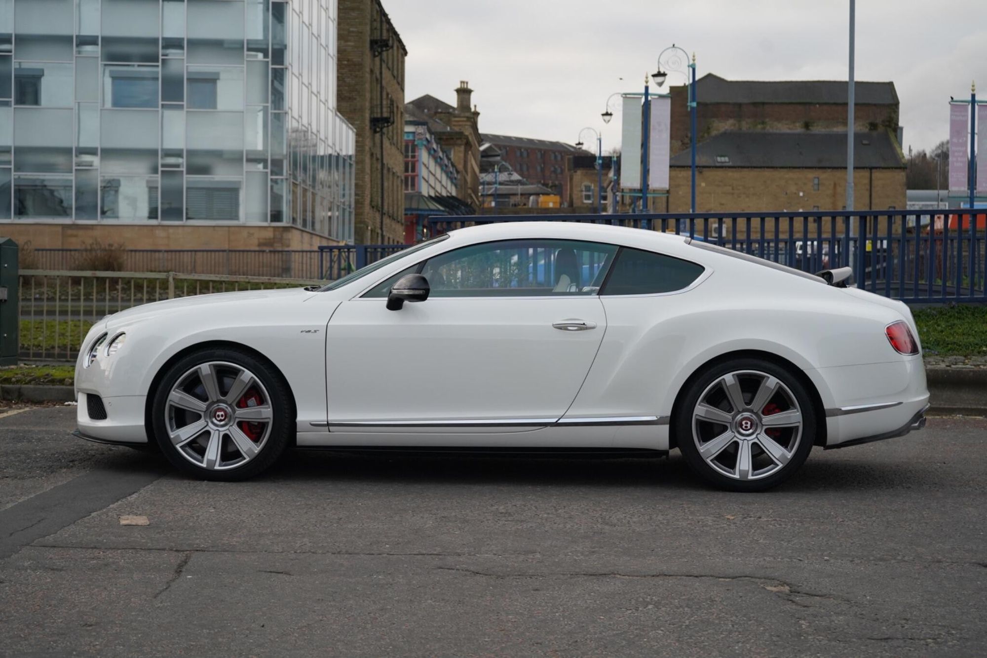 BENTLEY CONTINENTAL GT COUPE 4.0 V8 2dr Auto for sale UK - Slide 7