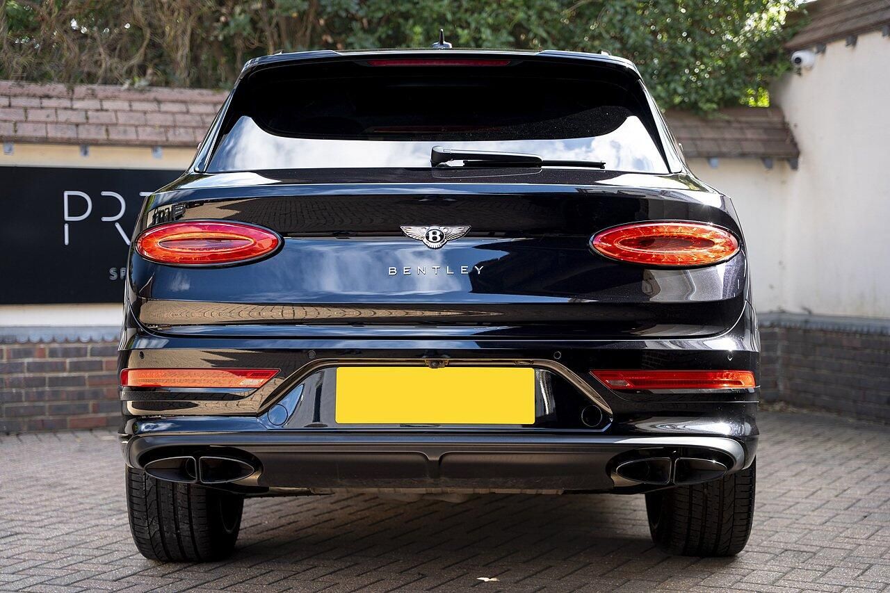 BENTLEY BENTAYGA ESTATE 4.0 V8 Azure 5dr Auto EWB for sale UK - Slide 4