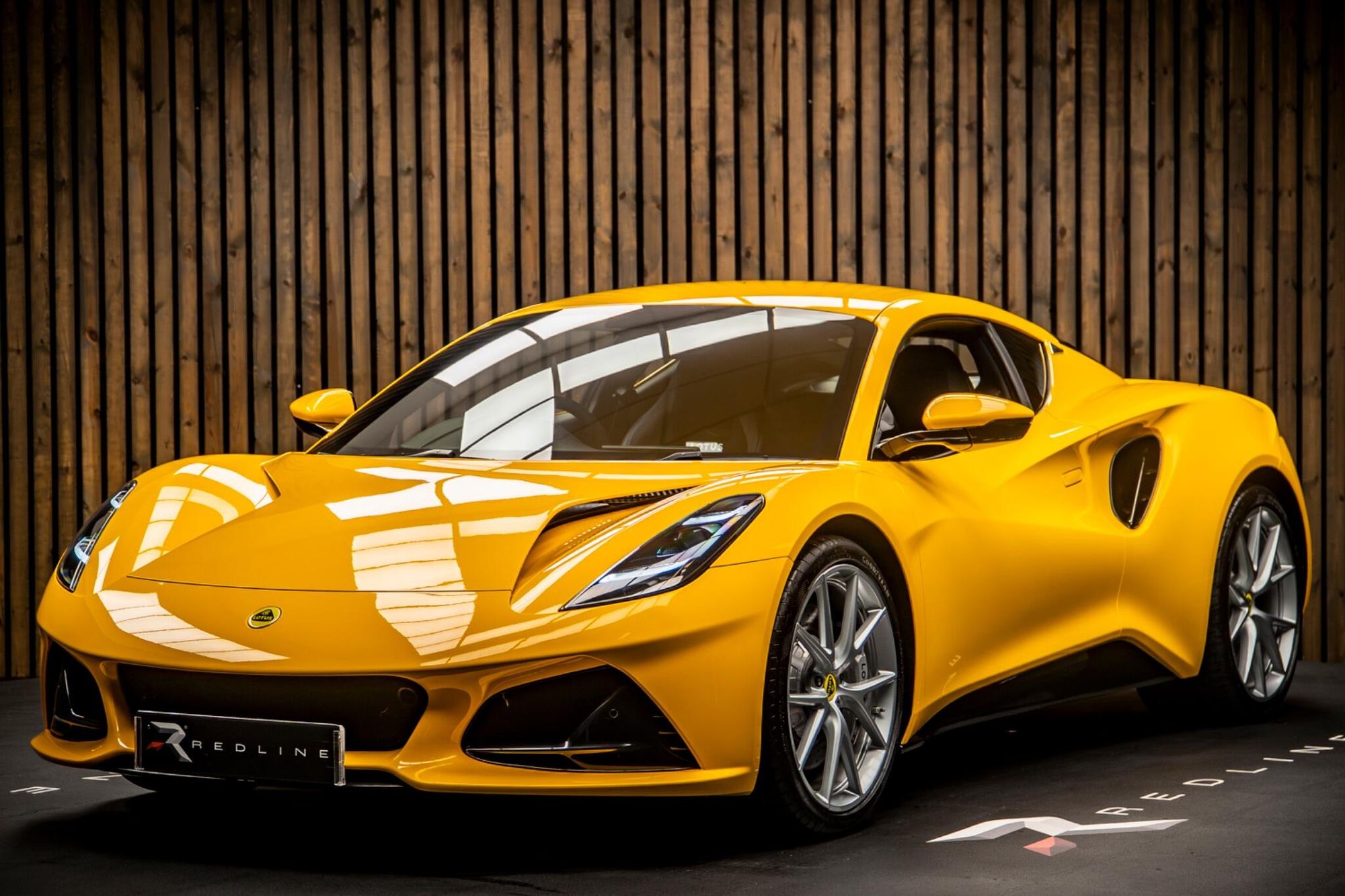 LOTUS EMIRA COUPE SPECIAL EDITION 3.5 V6 First Edition 2dr for sale UK - Slide 8