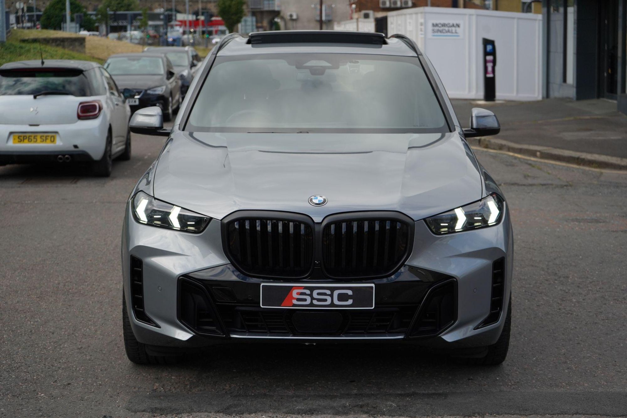 BMW X5 DIESEL ESTATE xDrive30d MHT M Sport 5dr Auto for sale UK - Slide 5