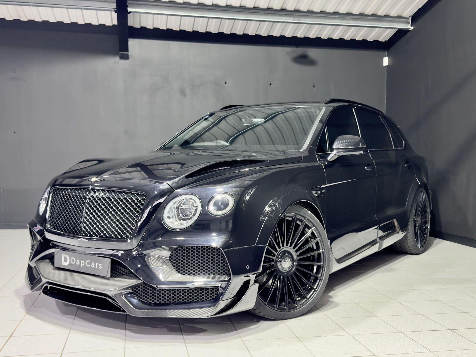 BENTLEY BENTAYGA ESTATE 4.0 V8 5dr Auto for sale UK - Slide 3