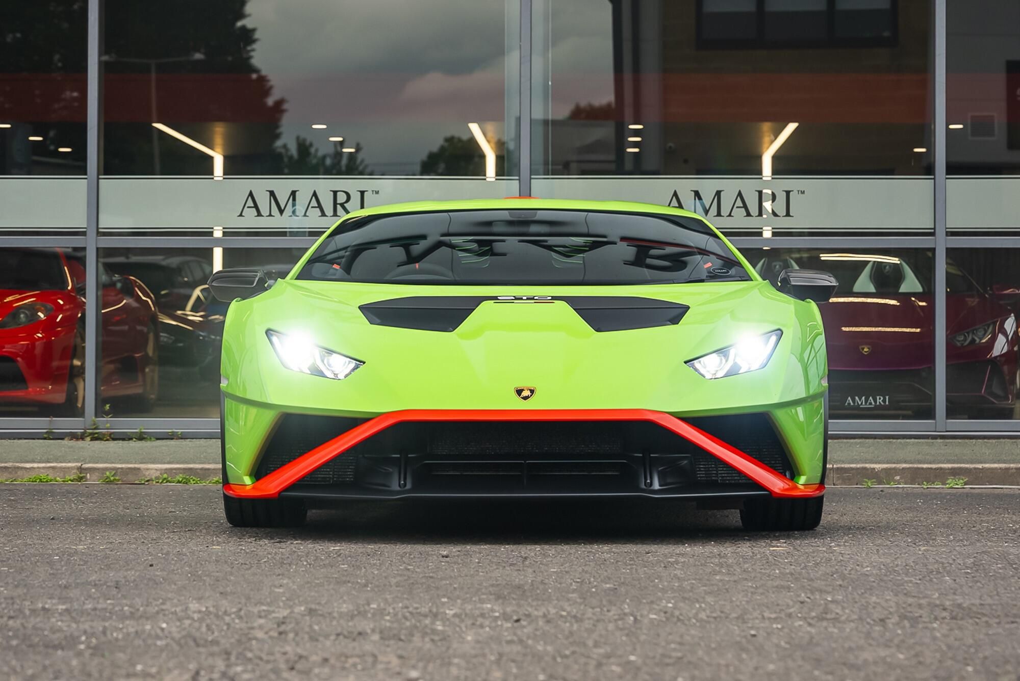 LAMBORGHINI HURACAN EVO COUPE 5.2 V10 640 STO 2dr Auto for sale UK - Slide 4