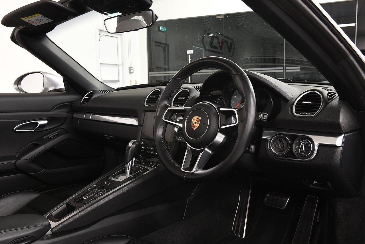PORSCHE BOXSTER 718 ROADSTER 2.5 S 2dr PDK for sale UK - Slide 4