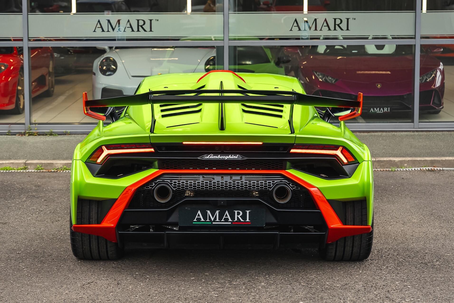 LAMBORGHINI HURACAN EVO COUPE 5.2 V10 640 STO 2dr Auto for sale UK - Slide 8