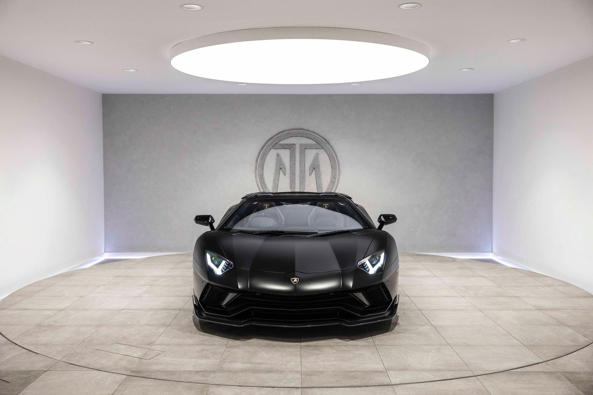 LAMBORGHINI AVENTADOR ROADSTER LP 740-4 S 2dr ISR for sale UK - Slide 7