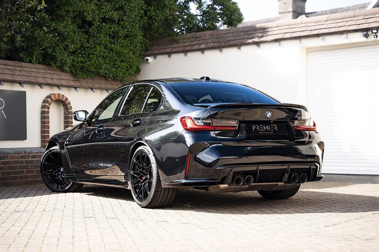 BMW M3 Saloon 3.0 530 Competition M xDrive Steptronic 4 Door Auto for sale UK - Slide 5