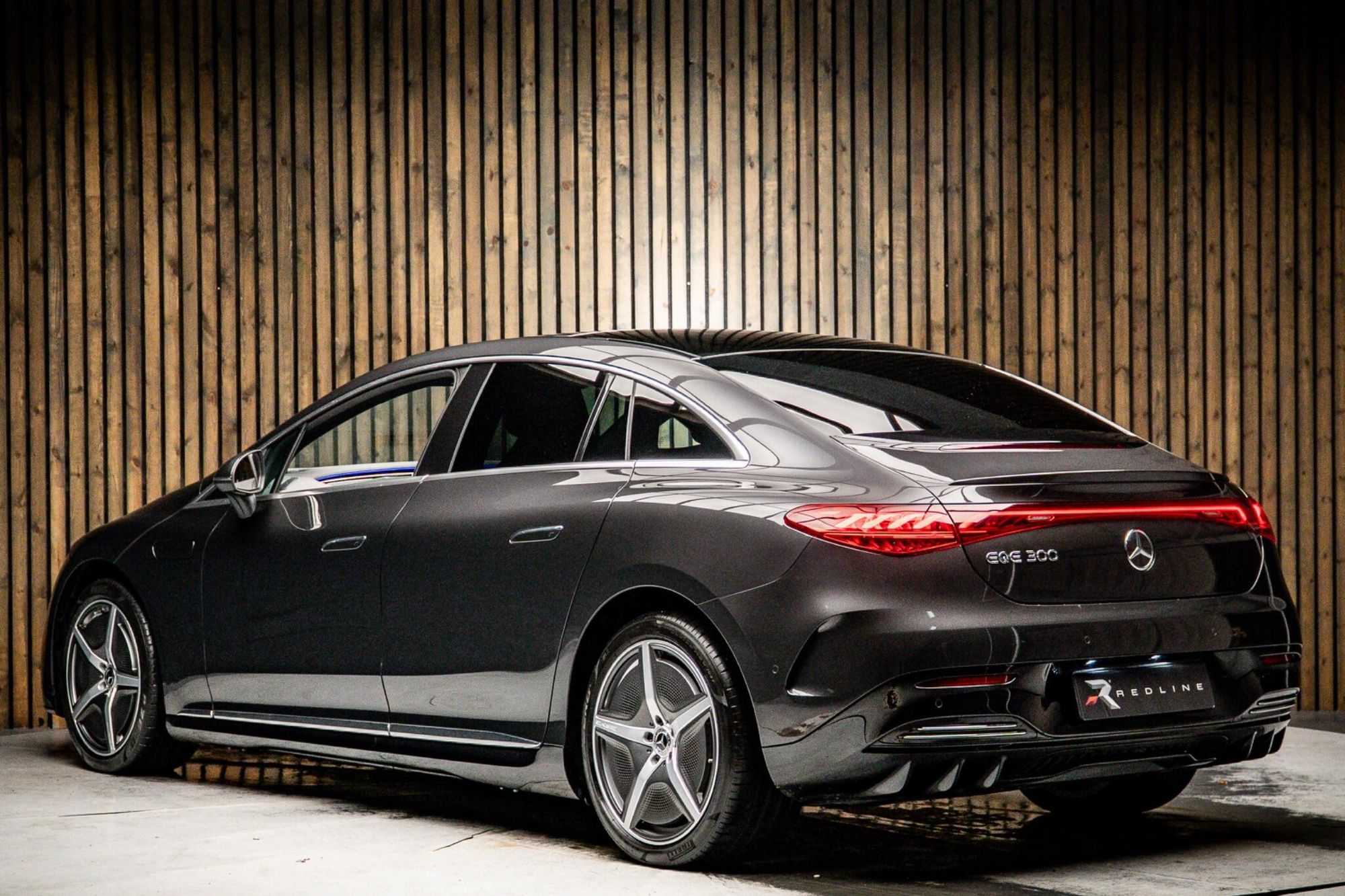 MERCEDES-BENZ EQE SALOON EQE 300 180kW AMG Line Premium 89kWh 4dr Auto for sale UK - Slide 3