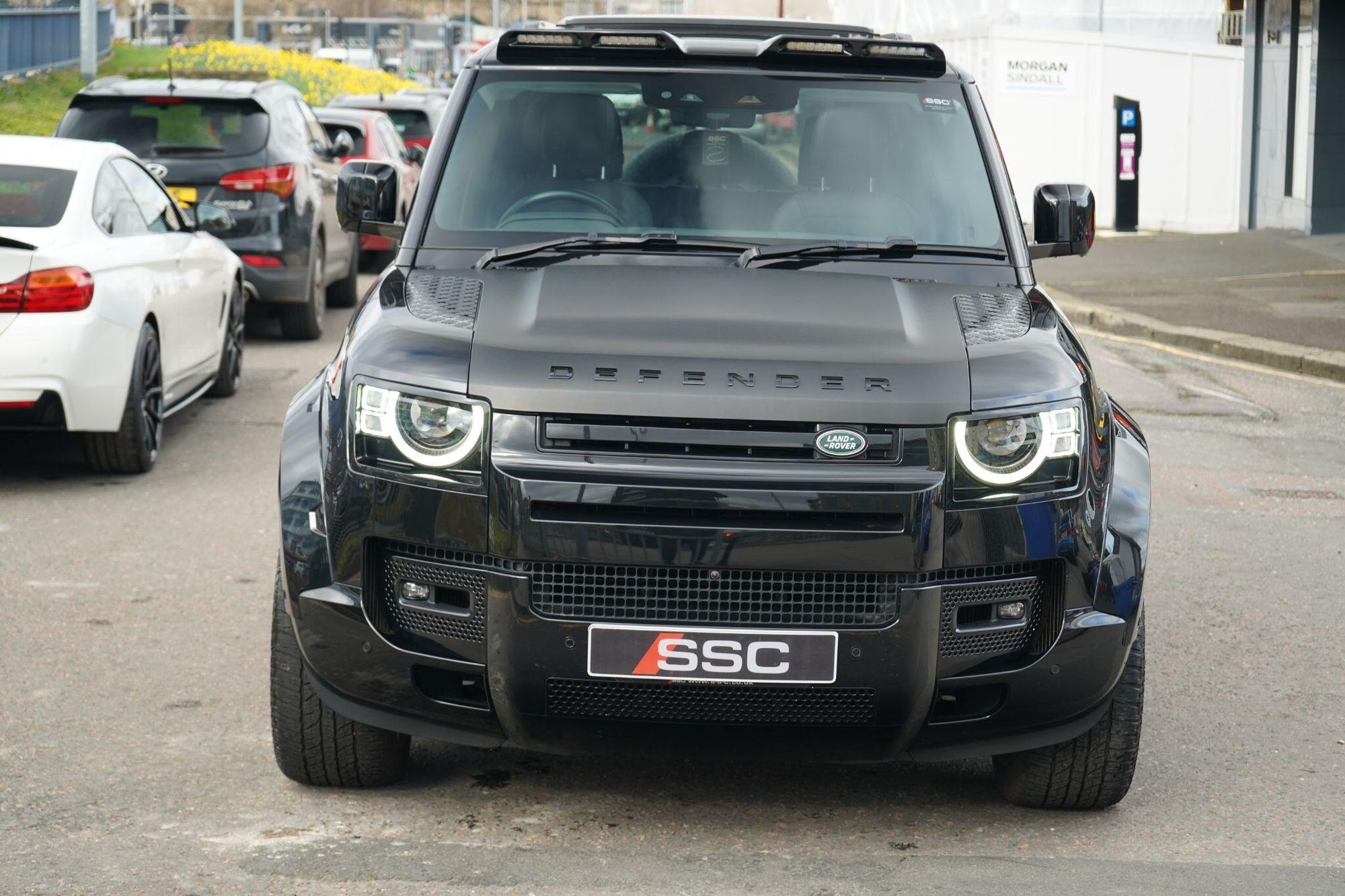 LAND ROVER DEFENDER ESTATE SPECIAL EDITIONS 3.0 P400 XS Edition 110 5dr Auto for sale UK - Slide 6