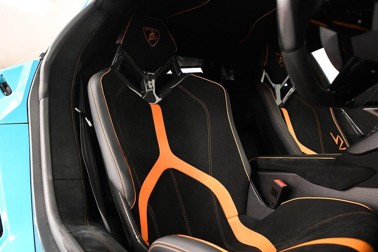 LAMBORGHINI AVENTADOR COUPE LP 750-4 Superveloce 2dr ISR for sale UK - Slide 8