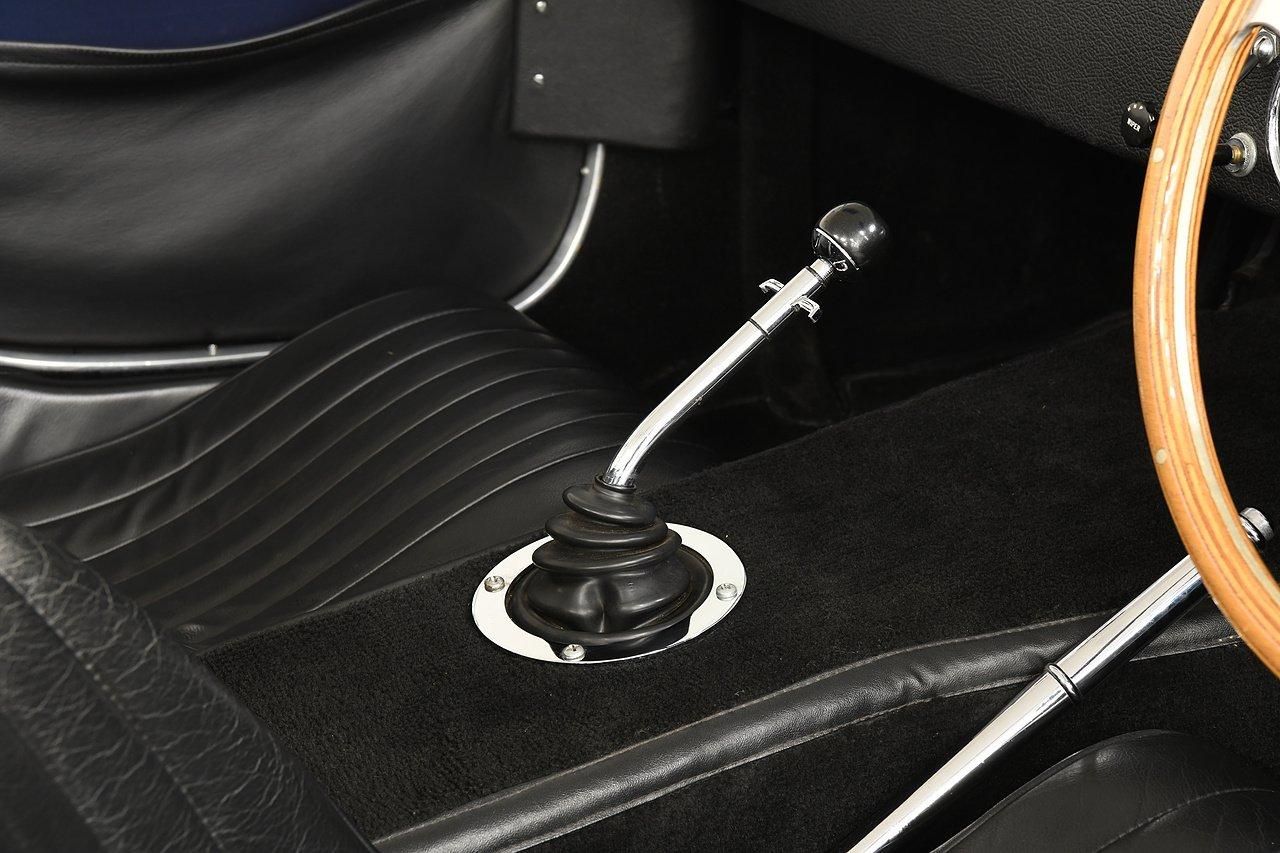 AC ACE CONVERTIBLE 4.6 2dr for sale UK - Slide 10