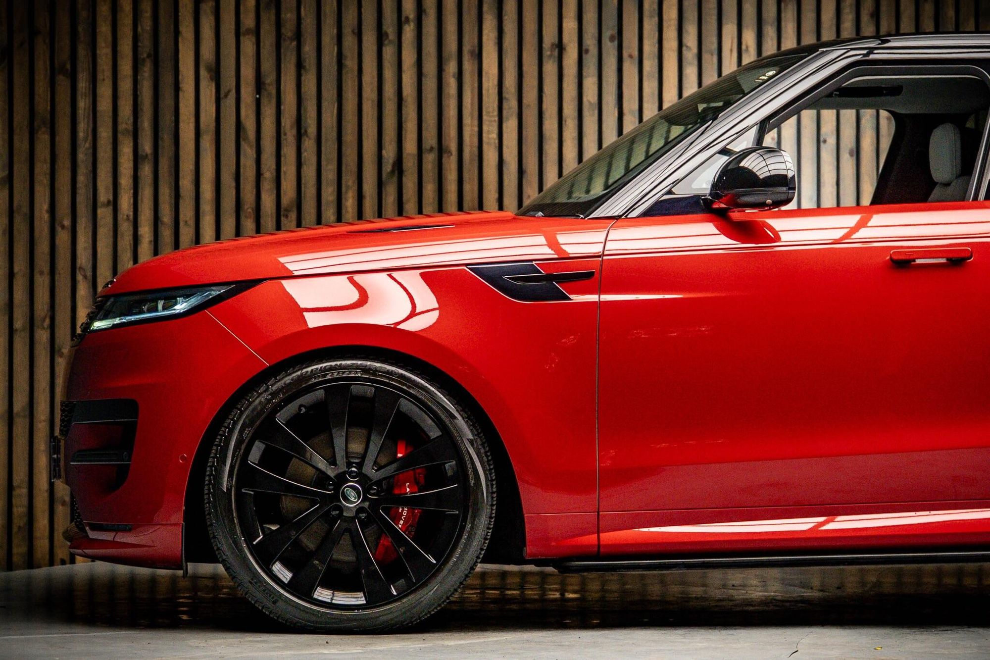 LAND ROVER RANGE ROVER SPORT DIESEL ESTATE 3.0 D350 First Edition 5dr Auto for sale UK - Slide 9