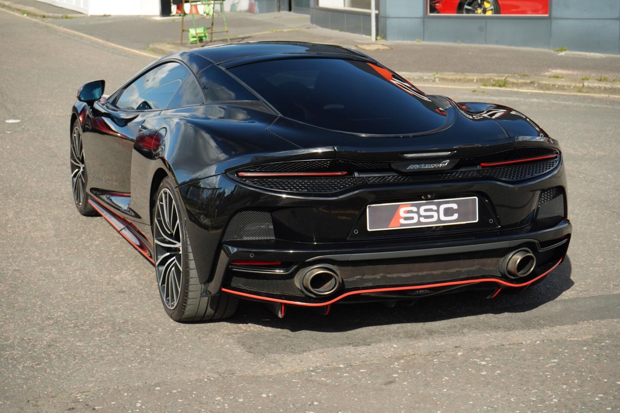 MCLAREN GT COUPE V8 2dr SSG Auto for sale UK - Slide 8