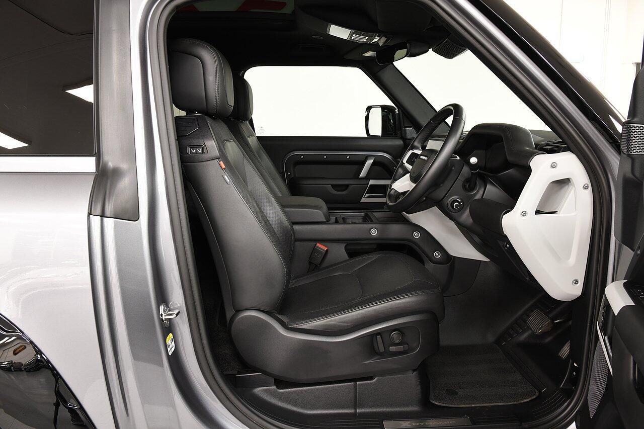 LAND ROVER DEFENDER DIESEL ESTATE 3.0 D250 X-Dynamic HSE 90 3dr Auto for sale UK - Slide 6
