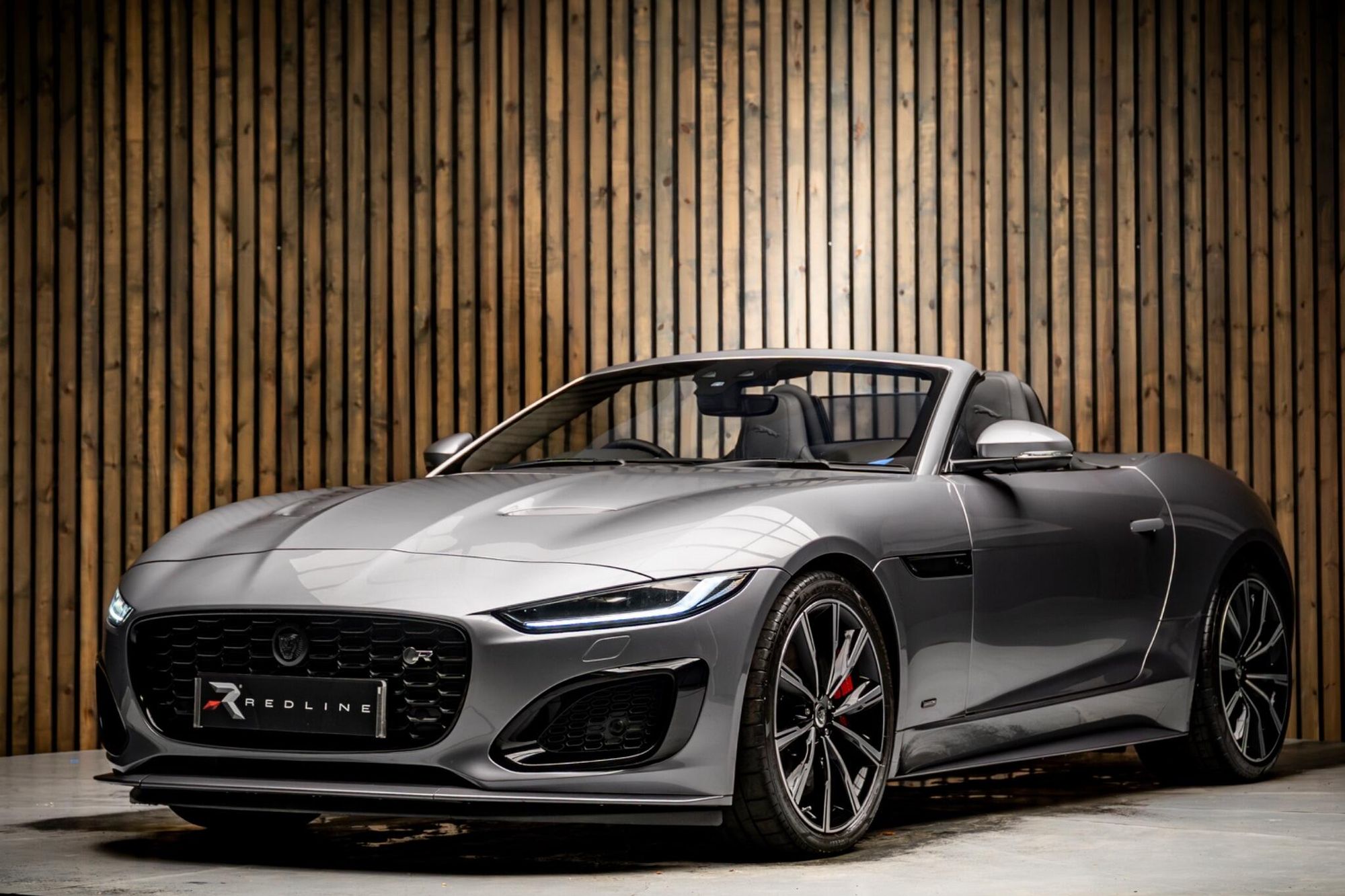 JAGUAR F-TYPE CONVERTIBLE 5.0 P575 Supercharged V8 R 75 2dr Auto AWD for sale UK - Slide 8