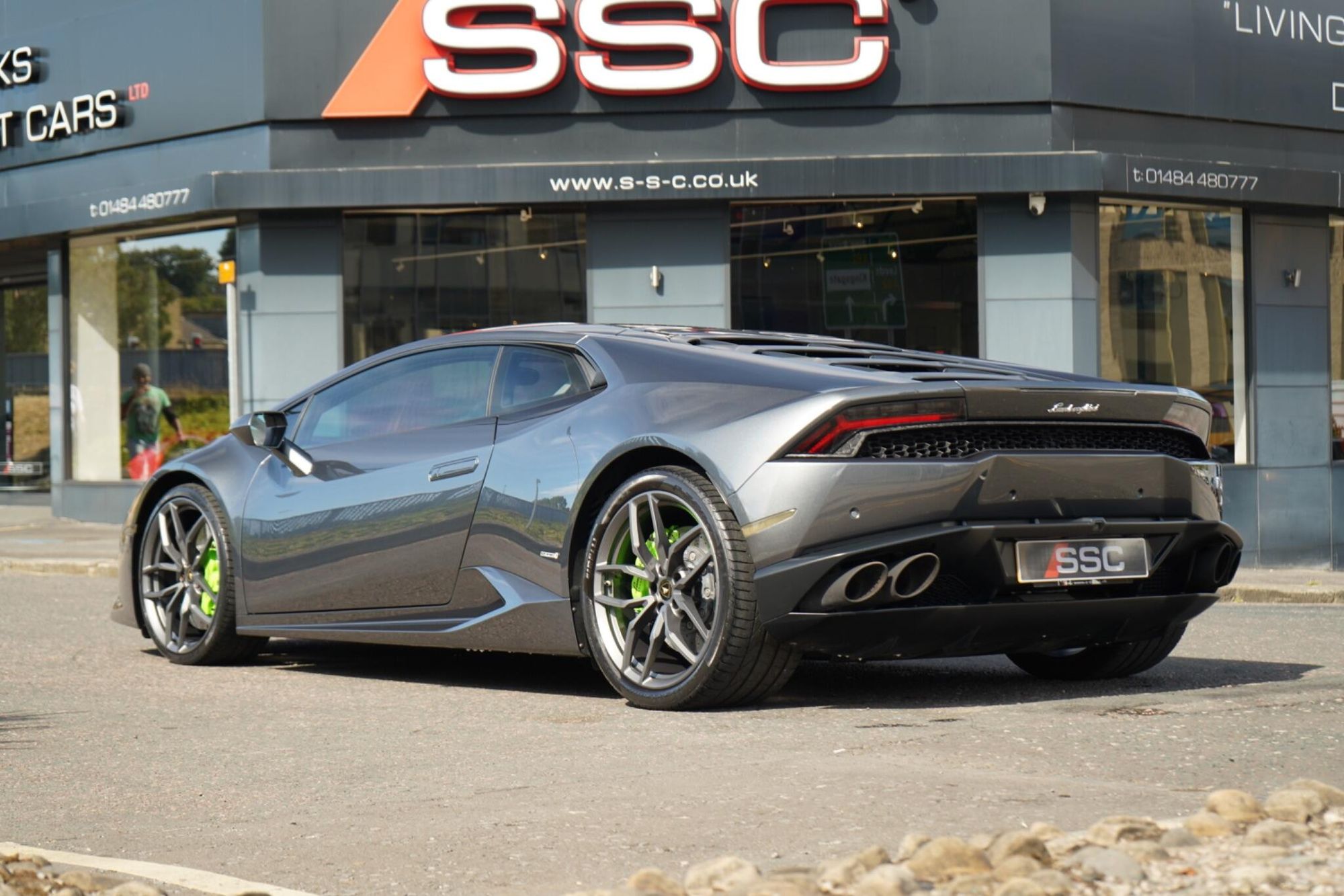 LAMBORGHINI HURACAN COUPE LP 610-4 2dr LDF for sale UK - Slide 2