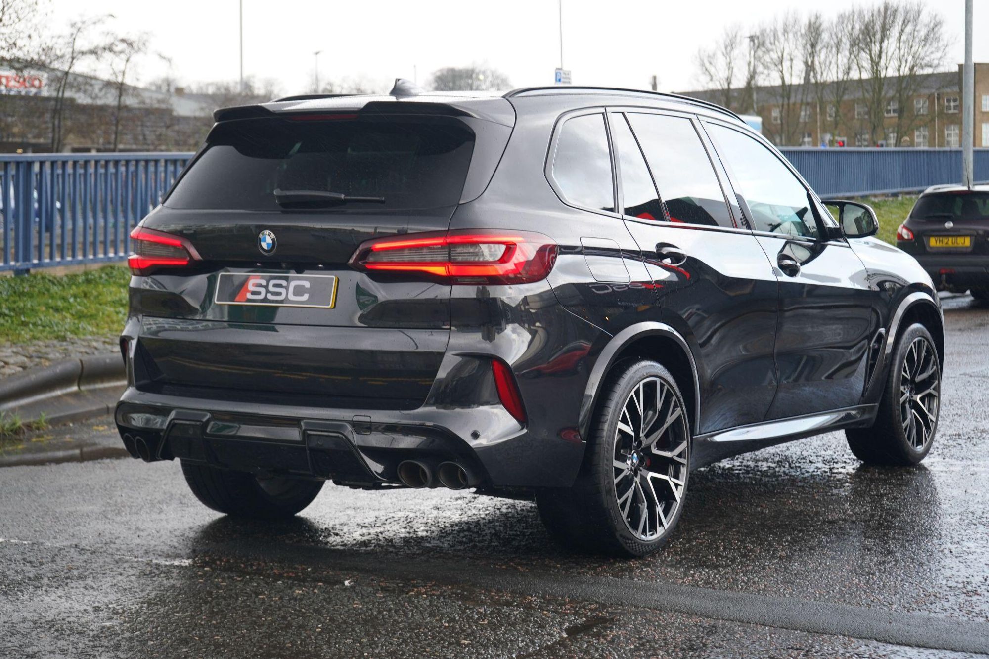 BMW X5 M ESTATE xDrive X5 M Competition 5dr Step Auto for sale UK - Slide 10