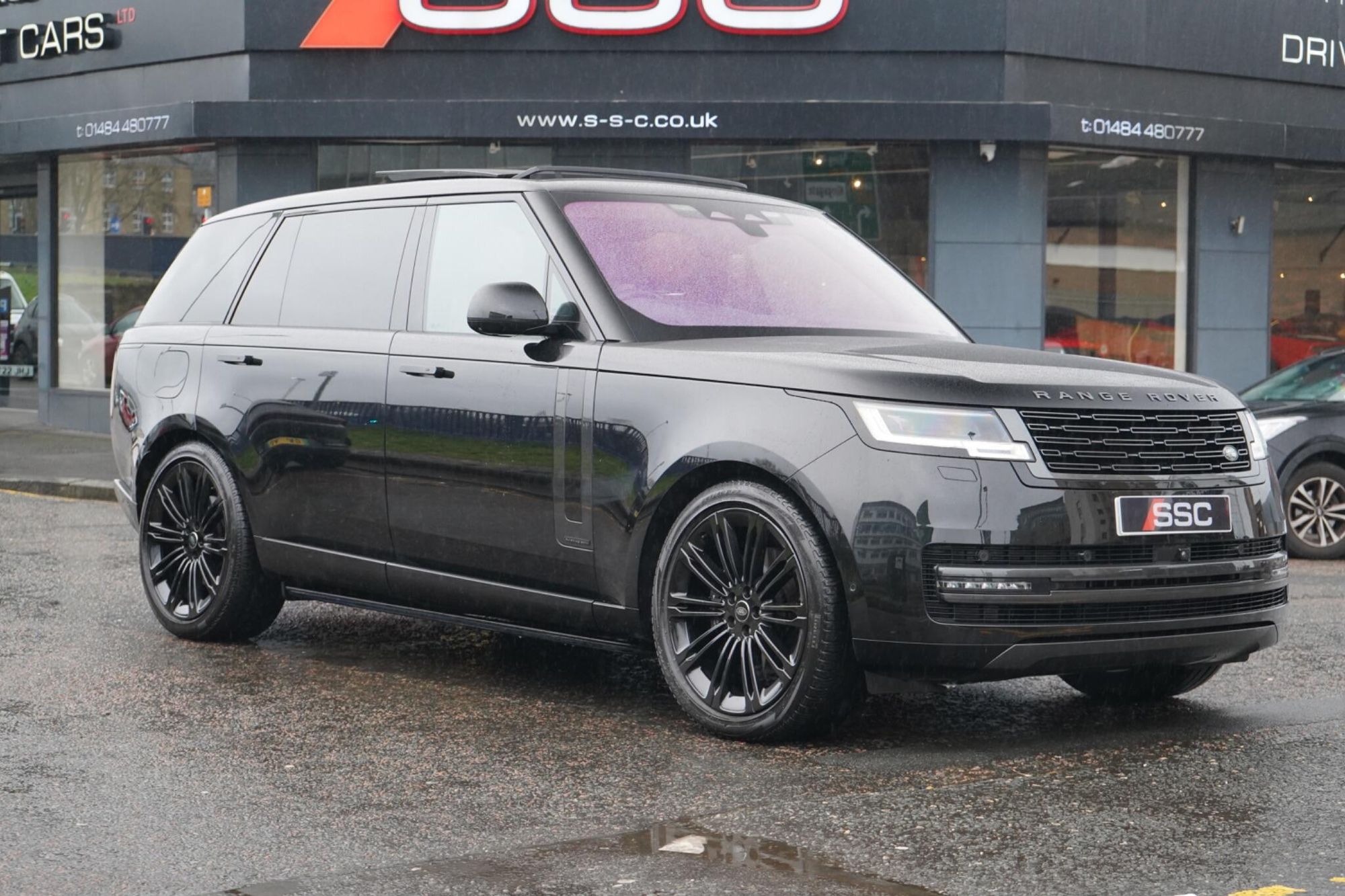 LAND ROVER RANGE ROVER DIESEL ESTATE 3.0 D350 Autobiography LWB 4dr Auto for sale UK - Slide 4