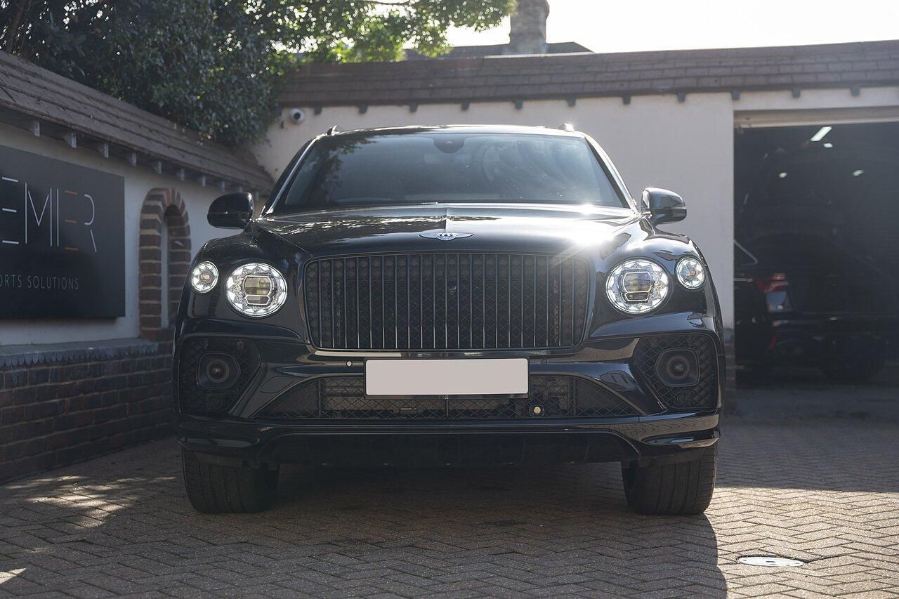 BENTLEY BENTAYGA ESTATE 4.0 V8 Azure 5dr Auto EWB for sale UK - Slide 2