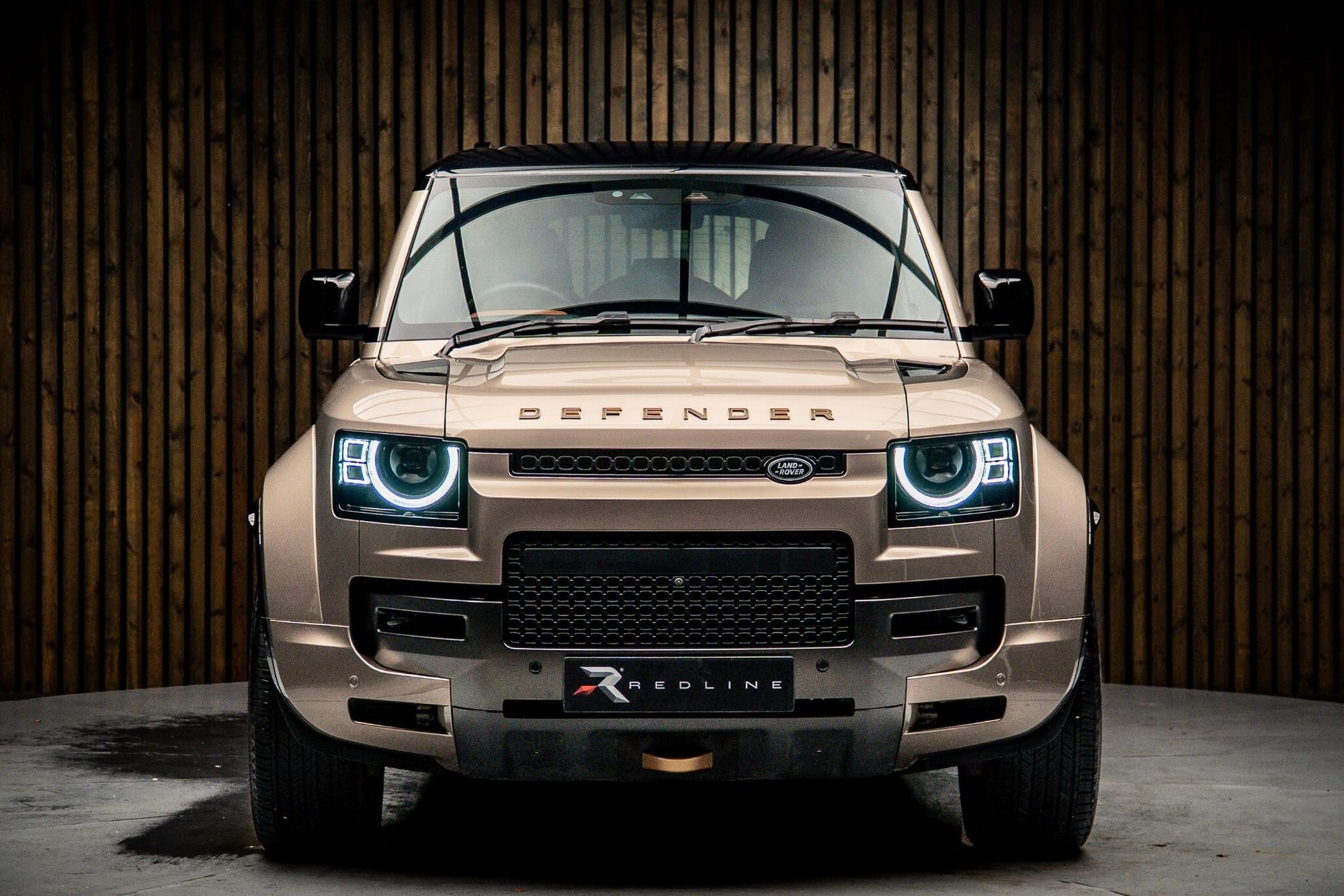 LAND ROVER DEFENDER ESTATE 4.4 P635 Octa 110 5dr Auto for sale UK - Slide 5