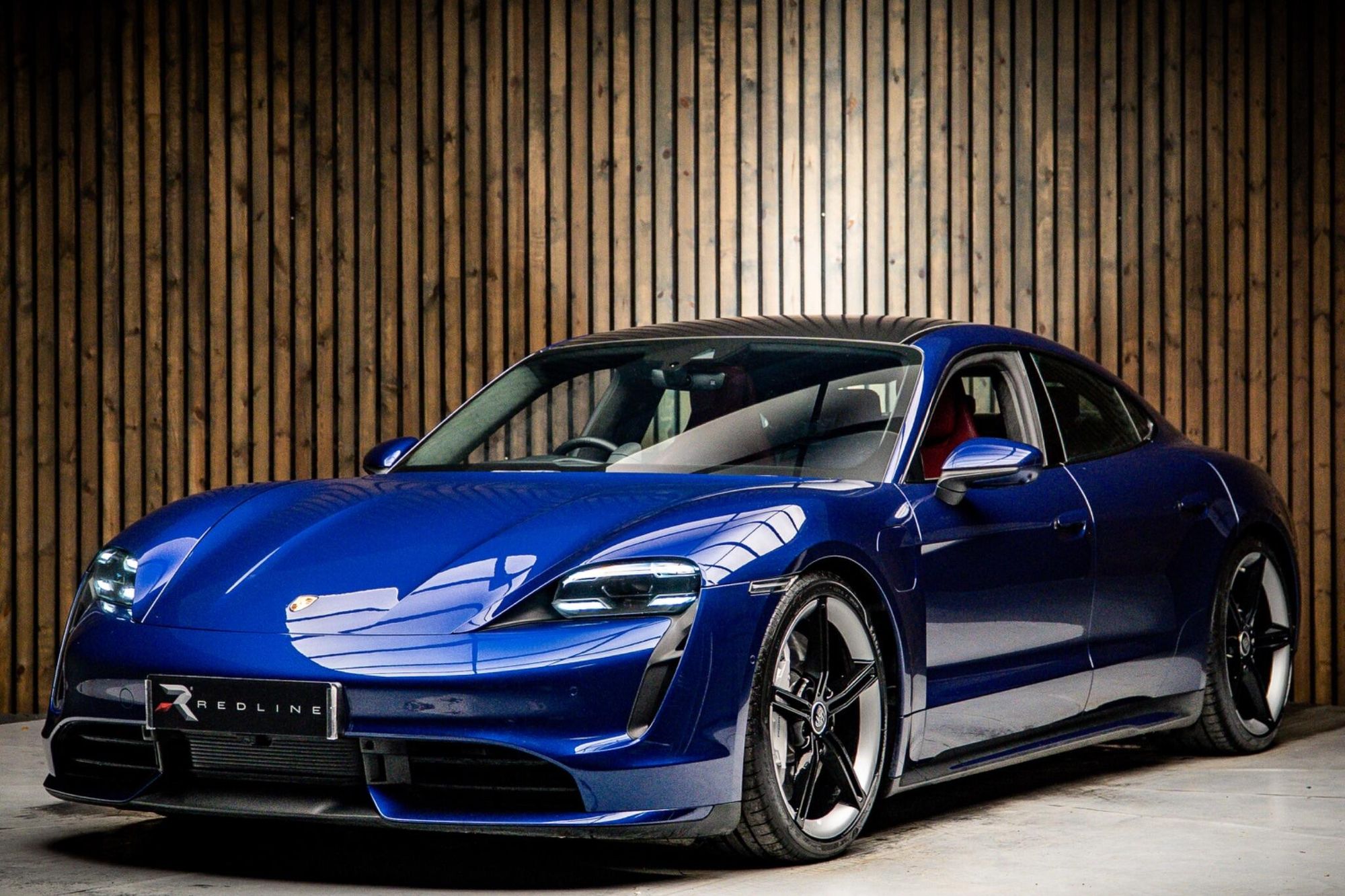 PORSCHE TAYCAN SALOON 500kW Turbo 93kWh 4dr Auto for sale UK - Slide 8