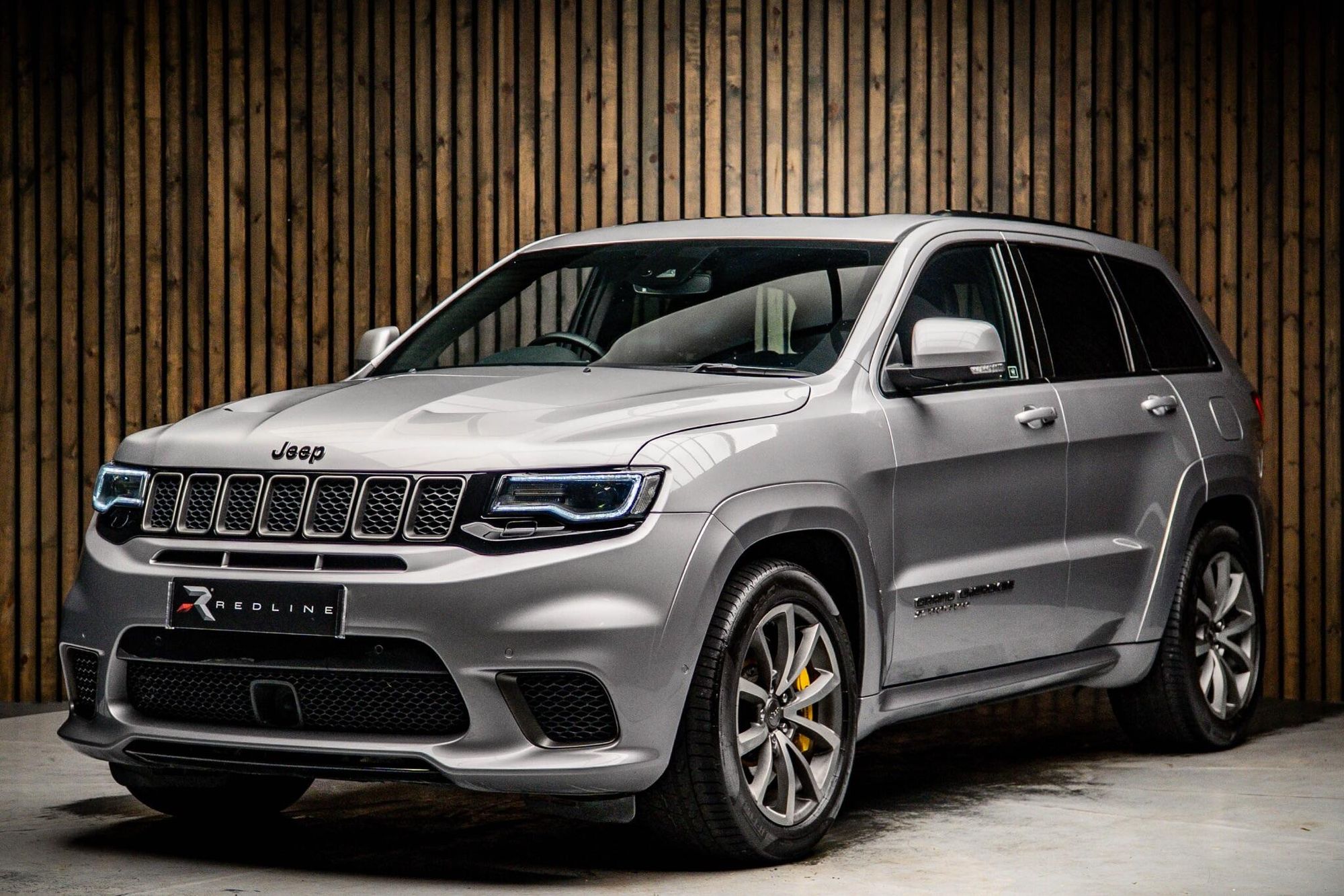 JEEP GRAND CHEROKEE SW SPECIAL EDITION 6.2 V8 HEMI Supercharged Trackhawk 5dr Auto for sale UK - Slide 8