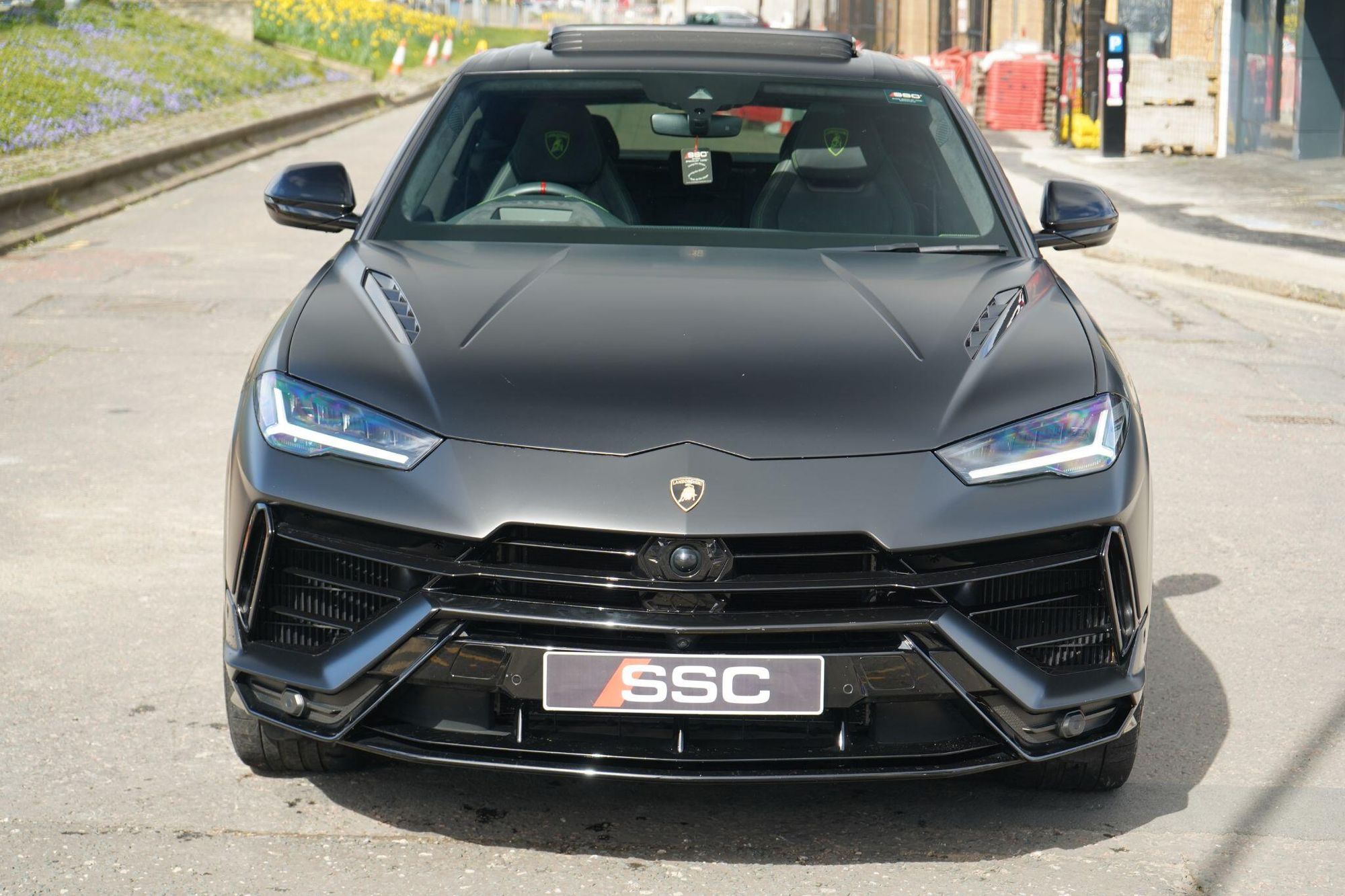 LAMBORGHINI URUS ESTATE 4.0T FSI V8 S 5dr Auto for sale UK - Slide 6